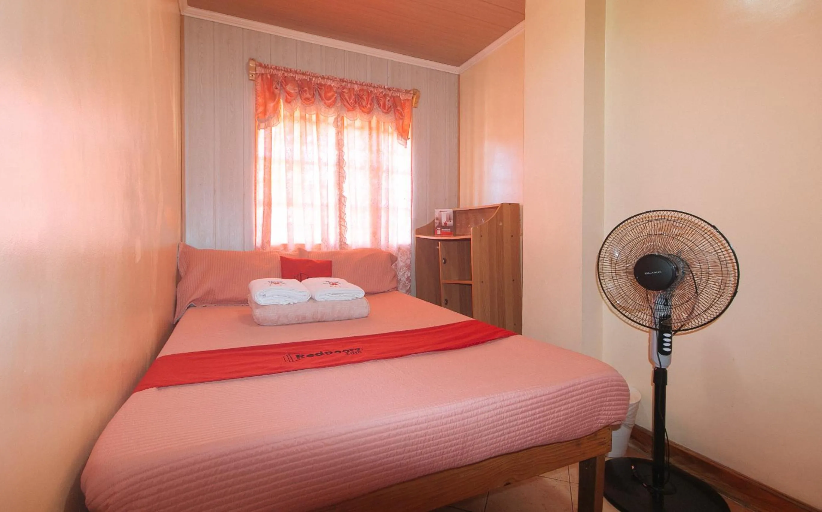 Bed in RedDoorz Hostel @ Faes Transient House