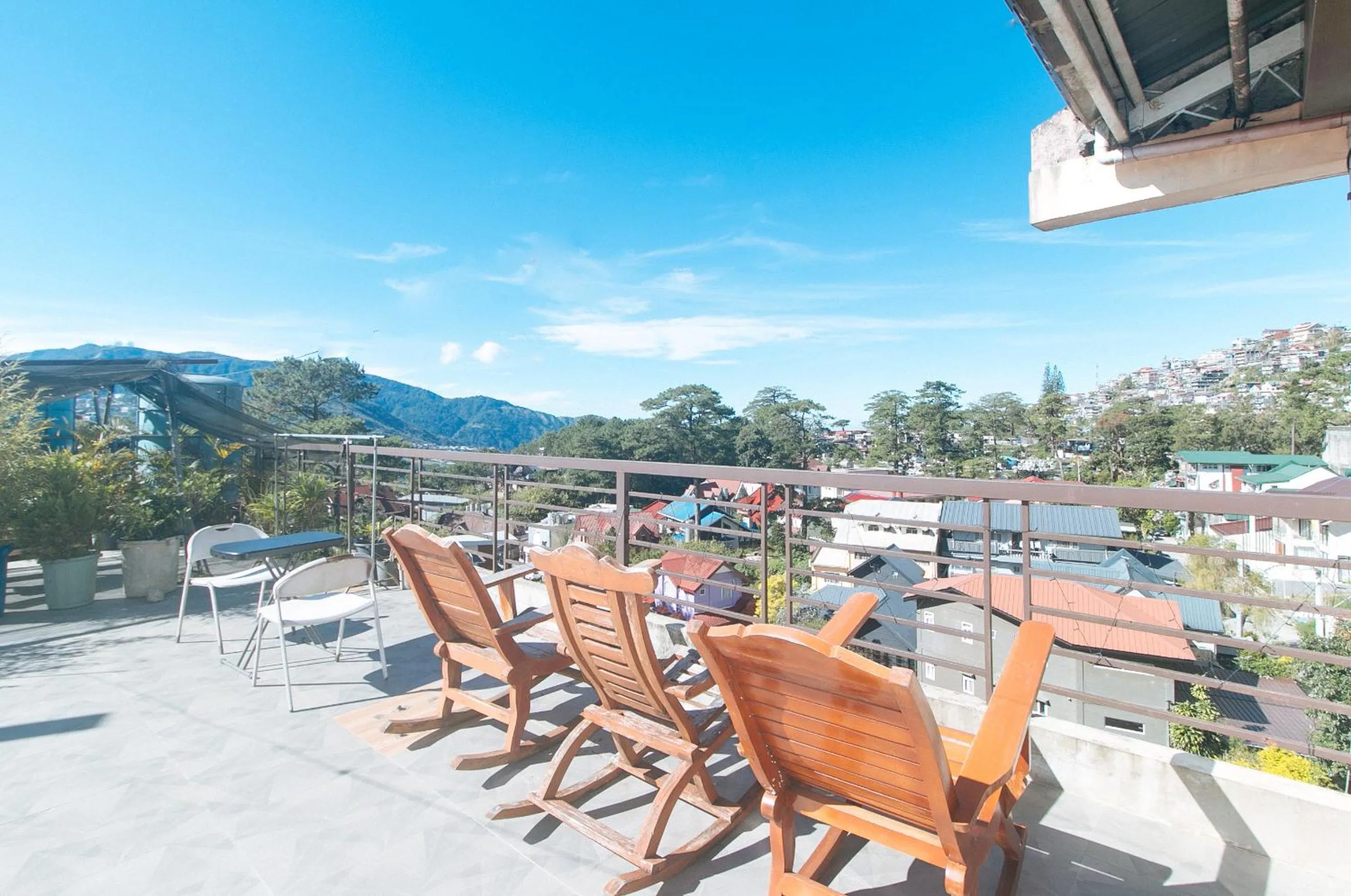 Patio in RedDoorz Hostel @ Faes Transient House