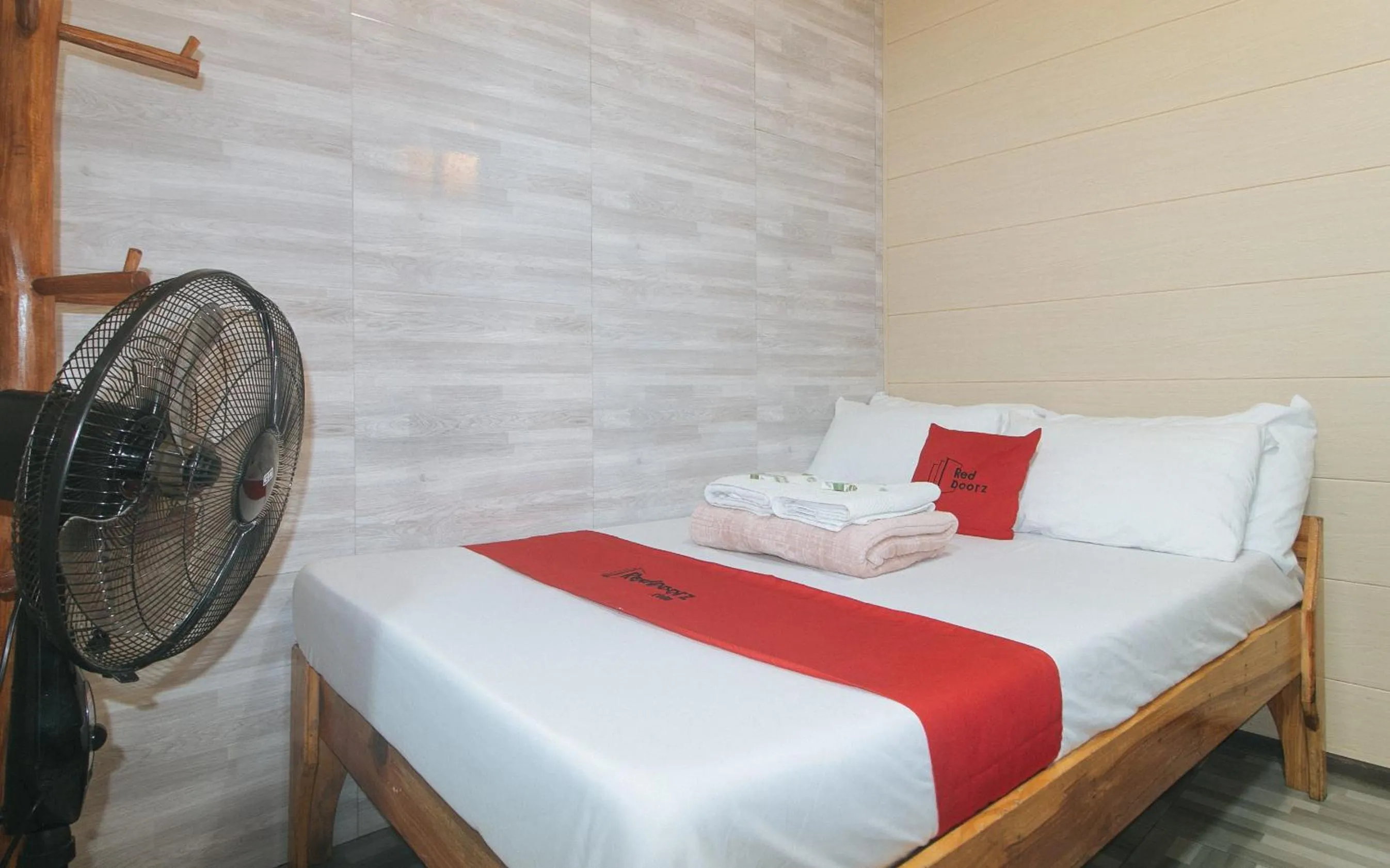 Bed in RedDoorz Hostel @ Faes Transient House