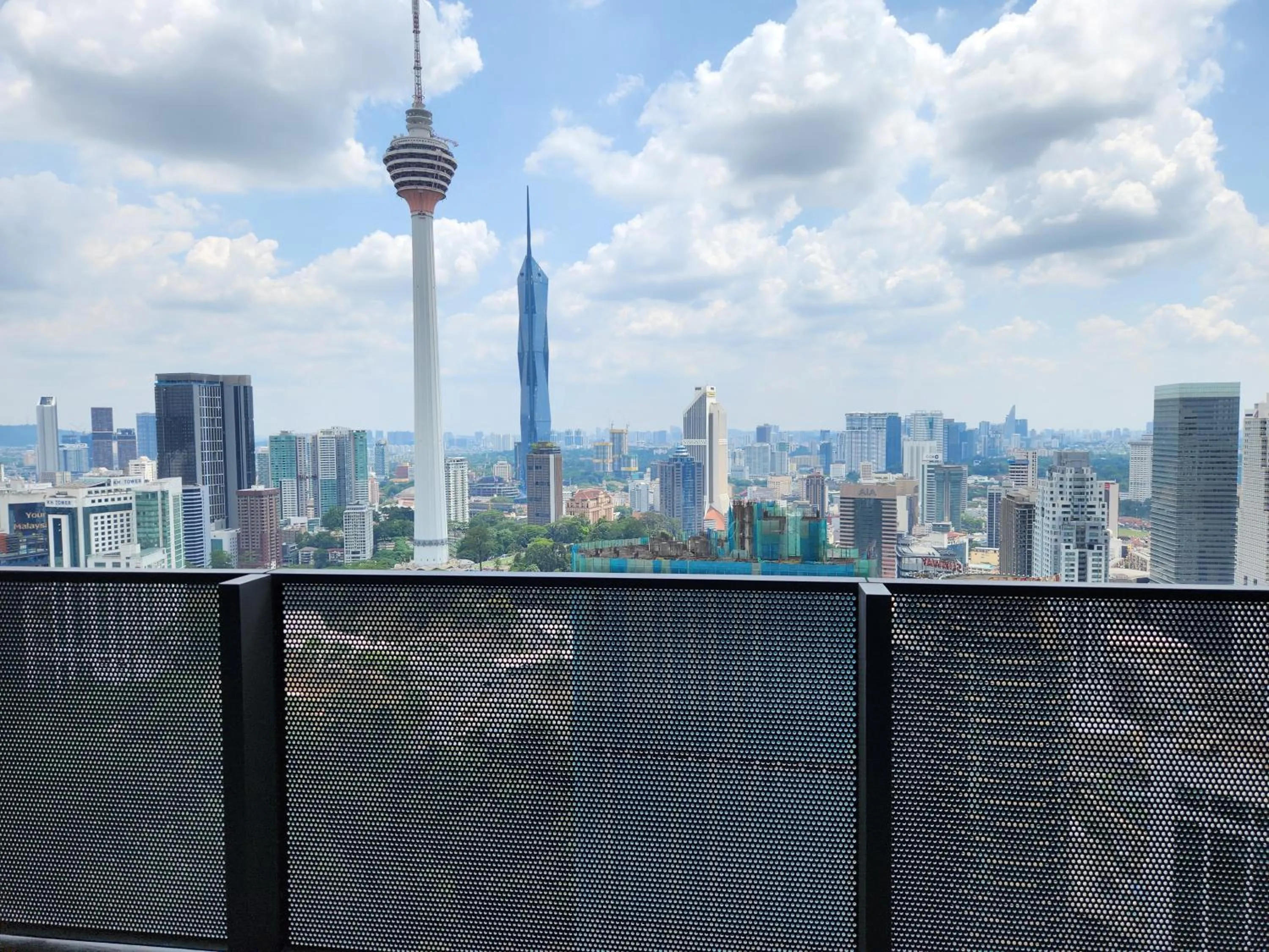 Day in The Platinum 2 Premium Suite by Reluxe