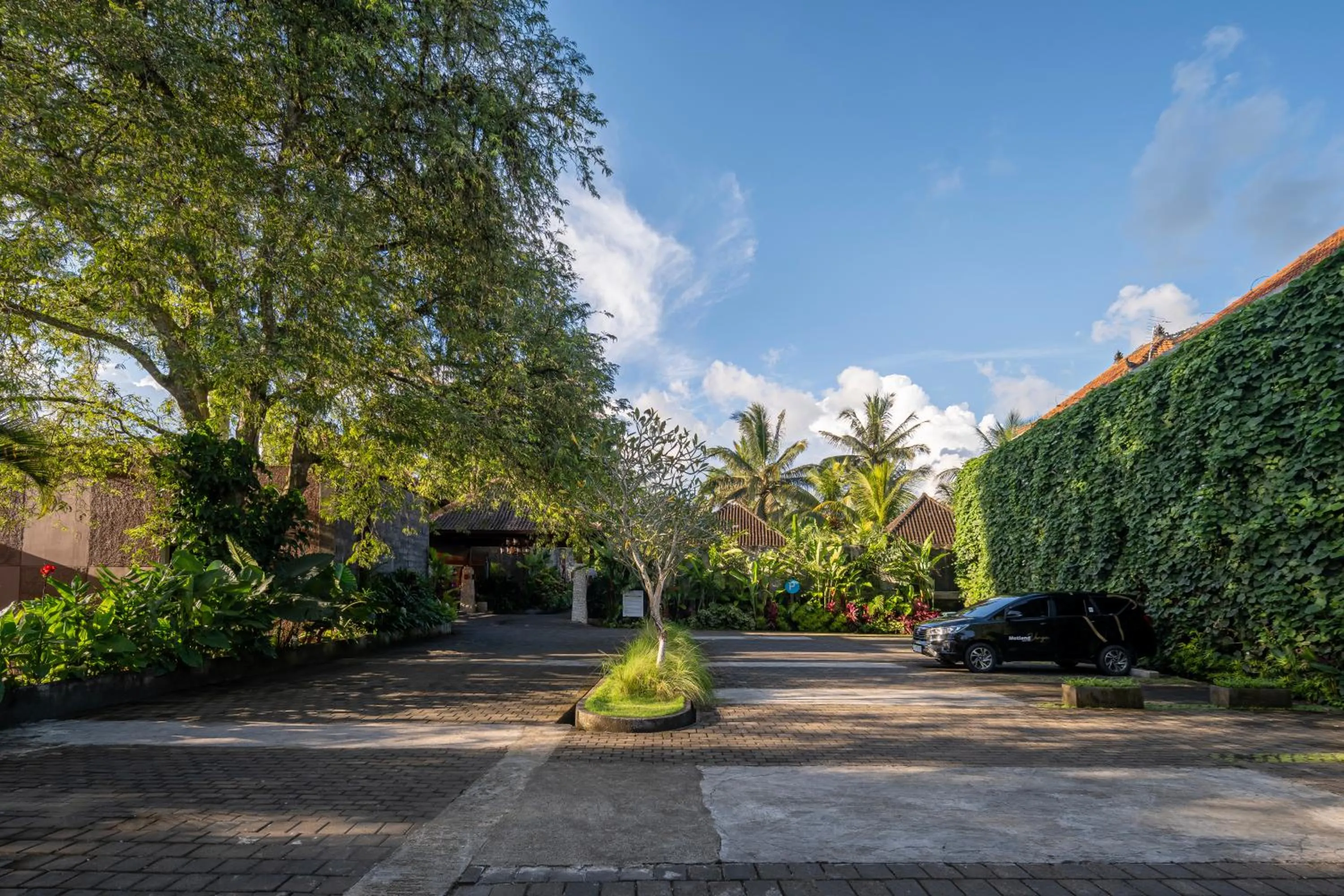 Parking in Metland Venya Ubud