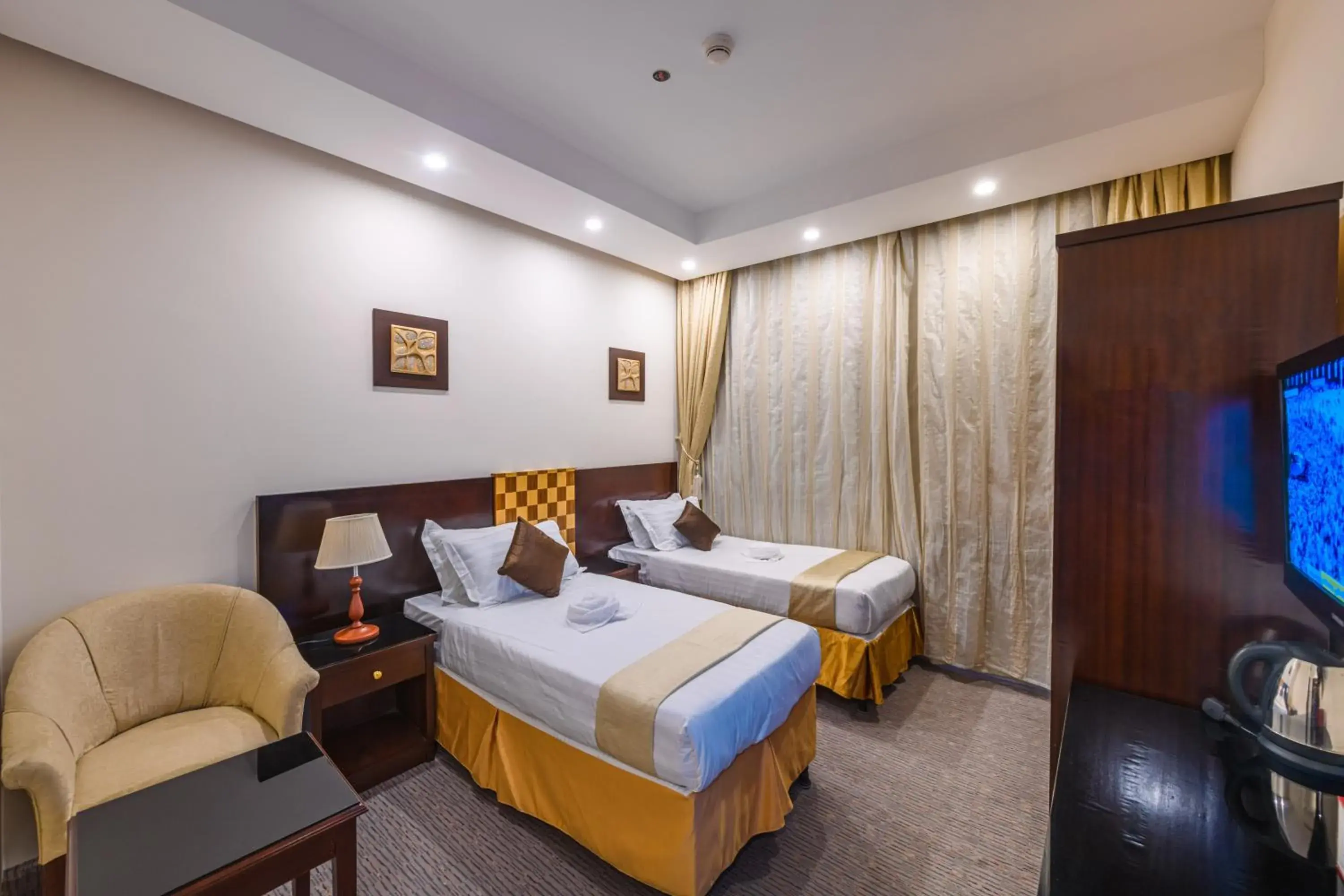 Deluxe Twin Room in Joury Al Mashaer Hotel Deluxe Twin Room in Joury Al Mashaer Hotel