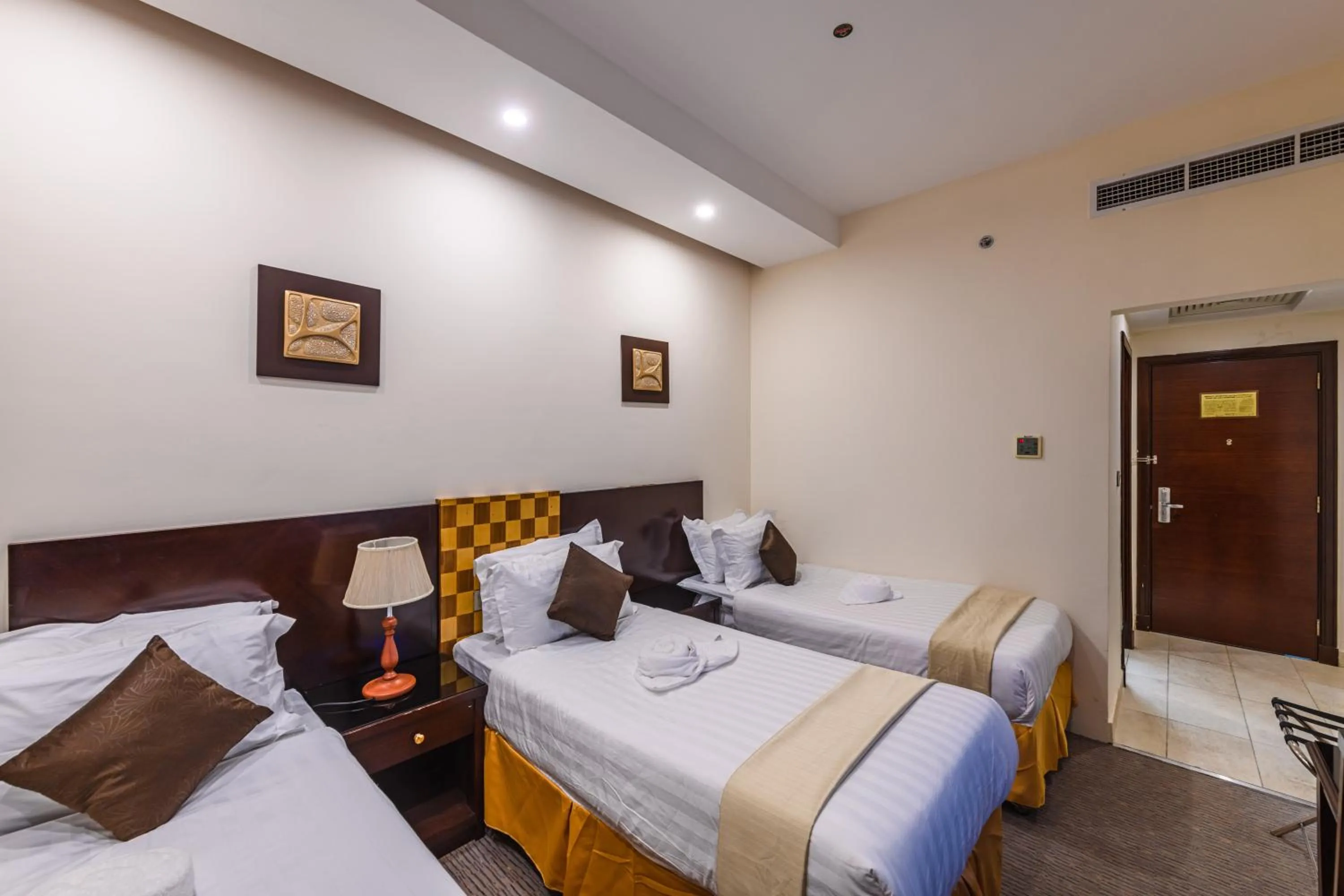 Bed in Joury Al Mashaer Hotel