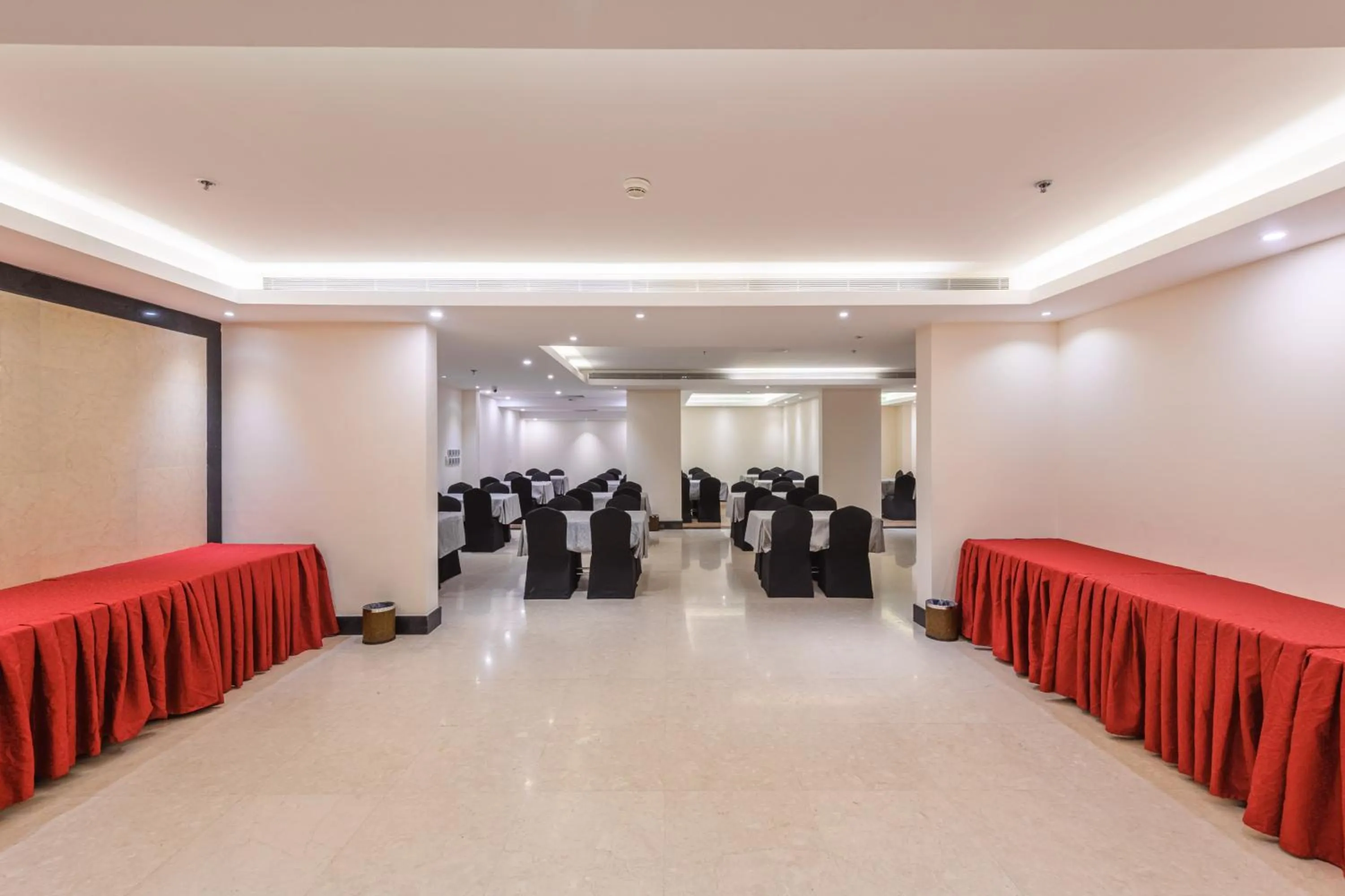 Restaurant/places to eat in Joury Al Mashaer Hotel