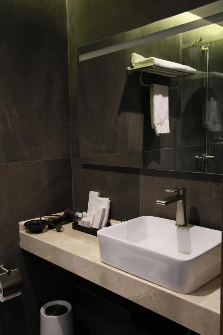 Bathroom in Sofia International Hotel