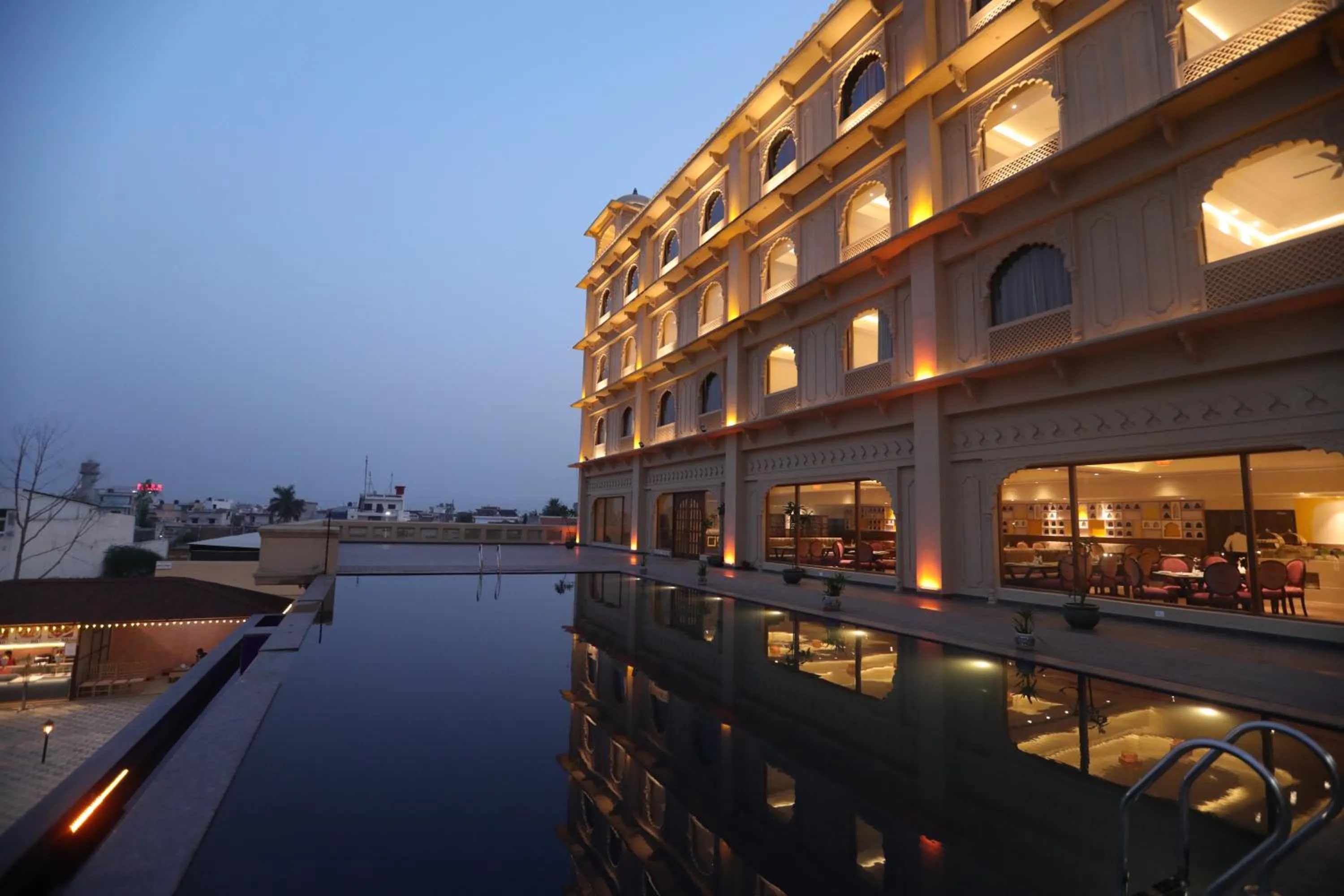 Swimming pool in Regenta City Vilas Palace Ambala