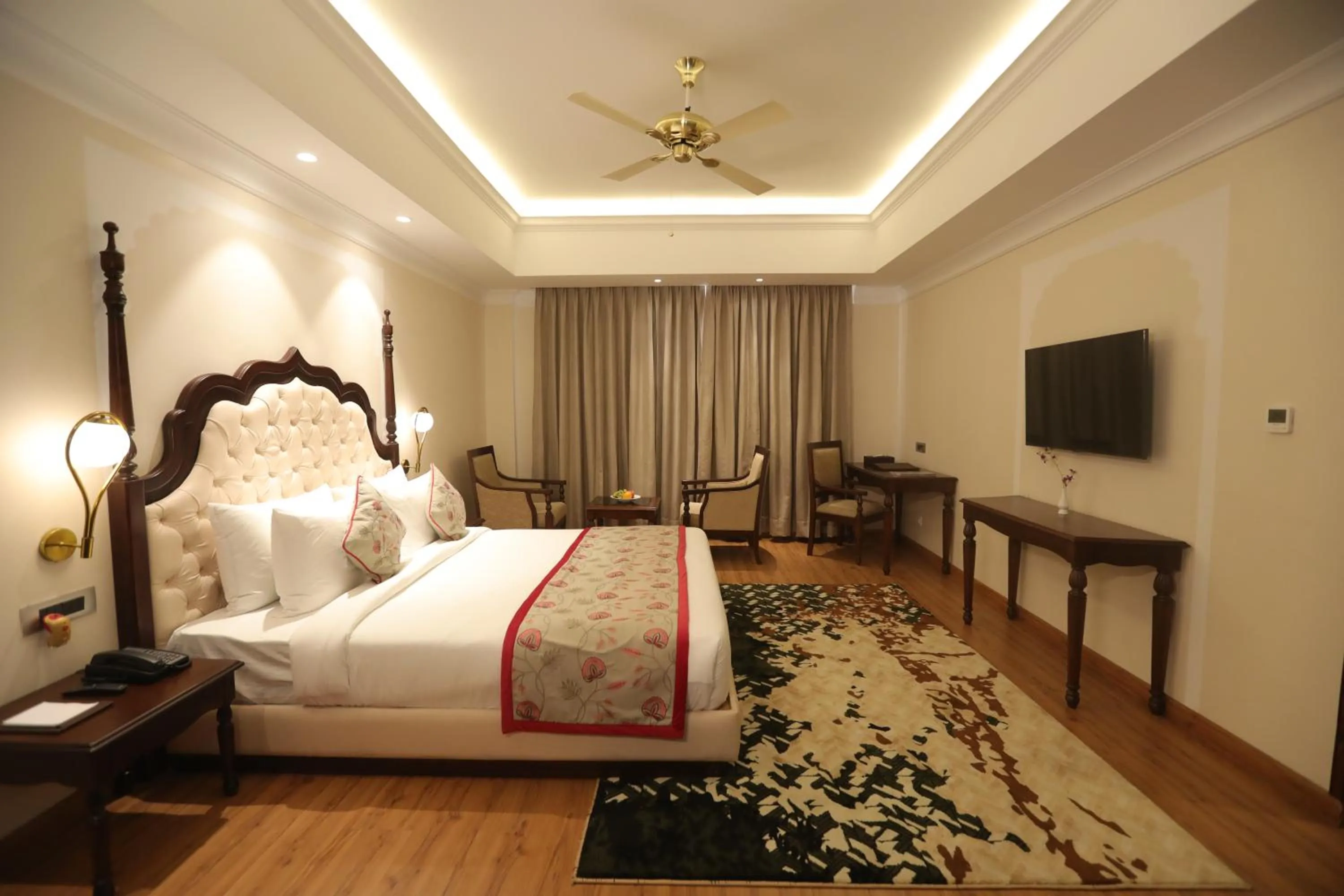 Photo of the whole room, Bed in Regenta City Vilas Palace Ambala