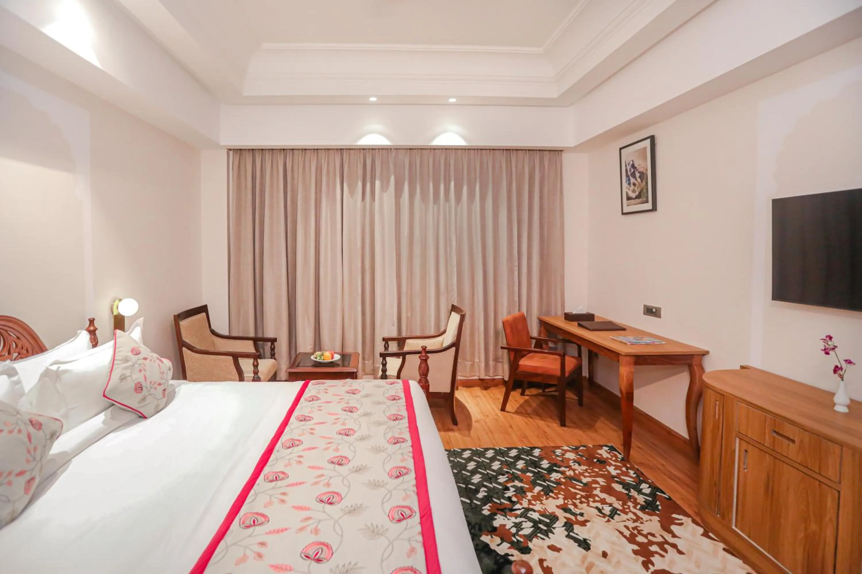 Photo of the whole room, Bed in Regenta City Vilas Palace Ambala