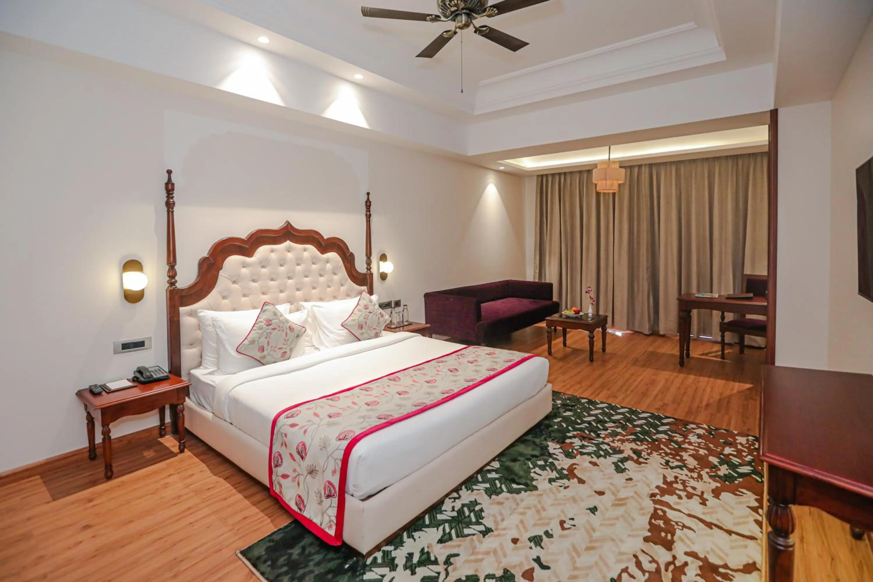Photo of the whole room, Bed in Regenta City Vilas Palace Ambala