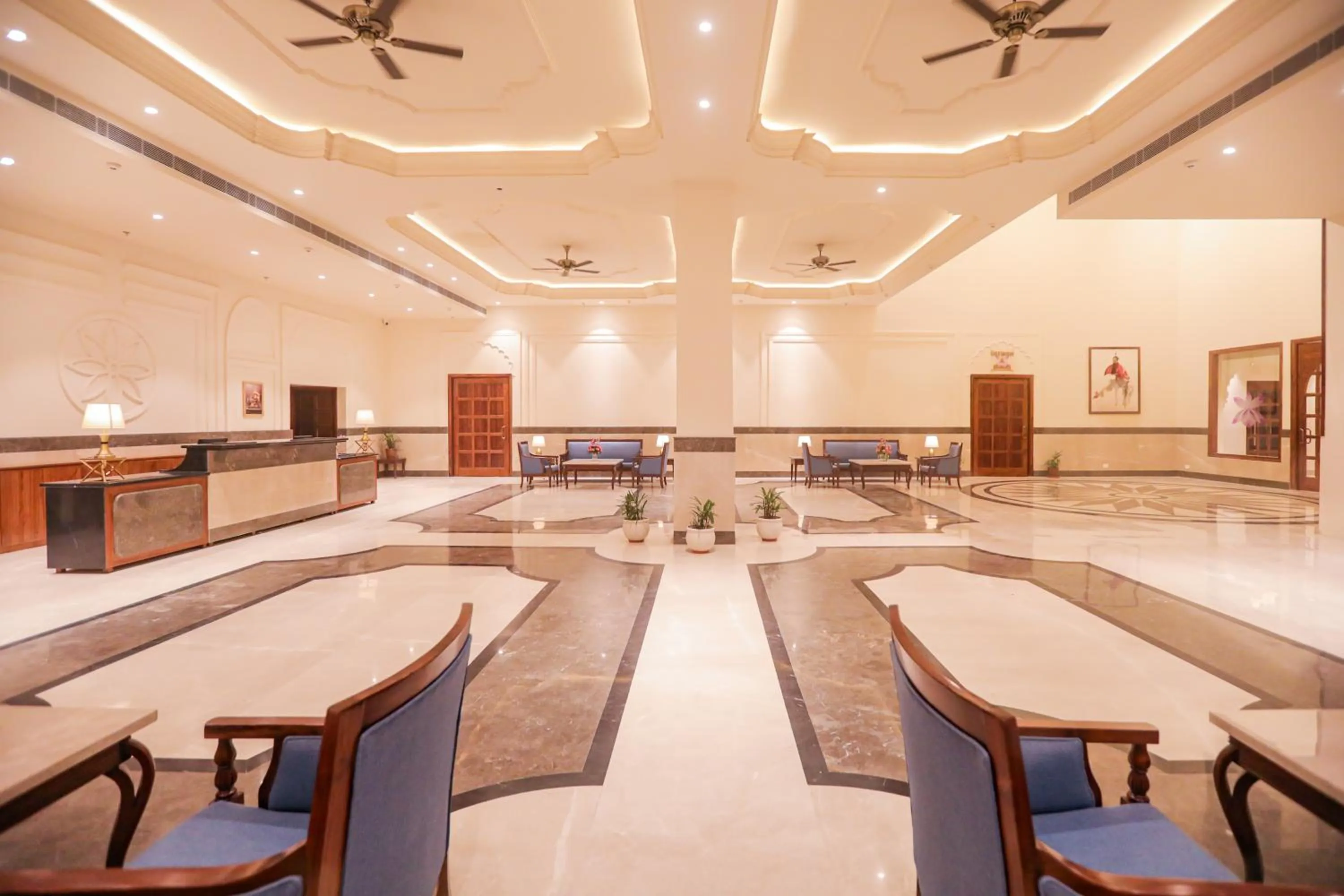 Lobby or reception in Regenta City Vilas Palace Ambala