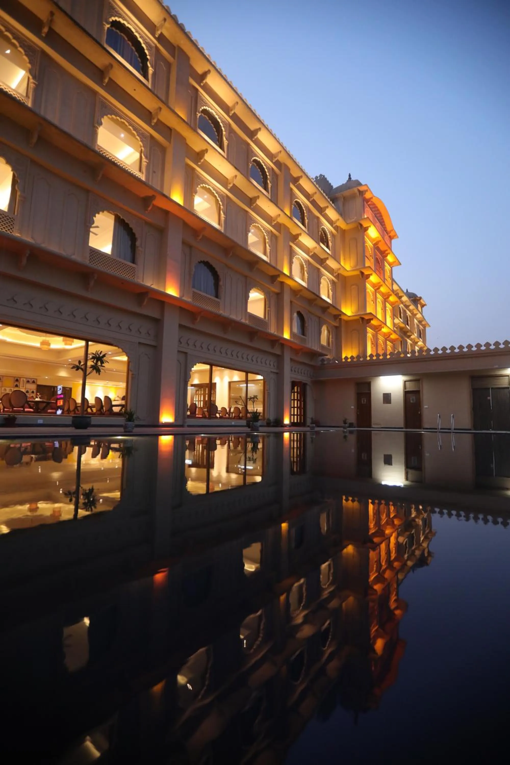 Swimming pool in Regenta City Vilas Palace Ambala