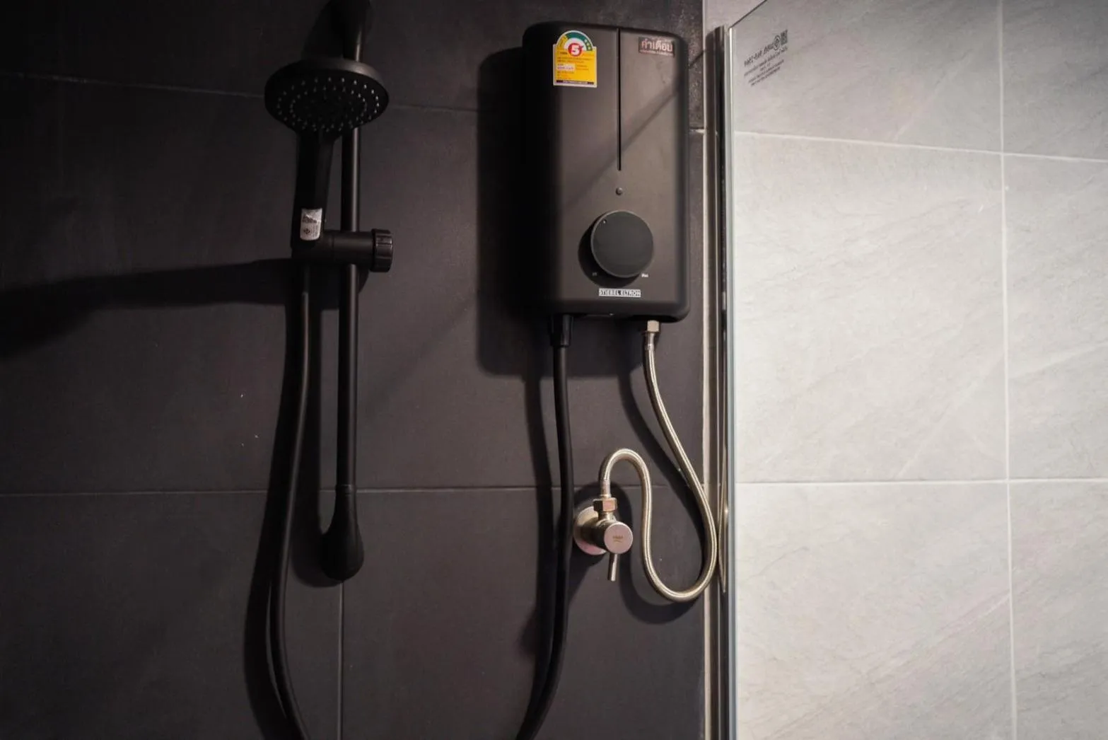 Bathroom in นคร นอน เล่น(Nakhon Norn Len)