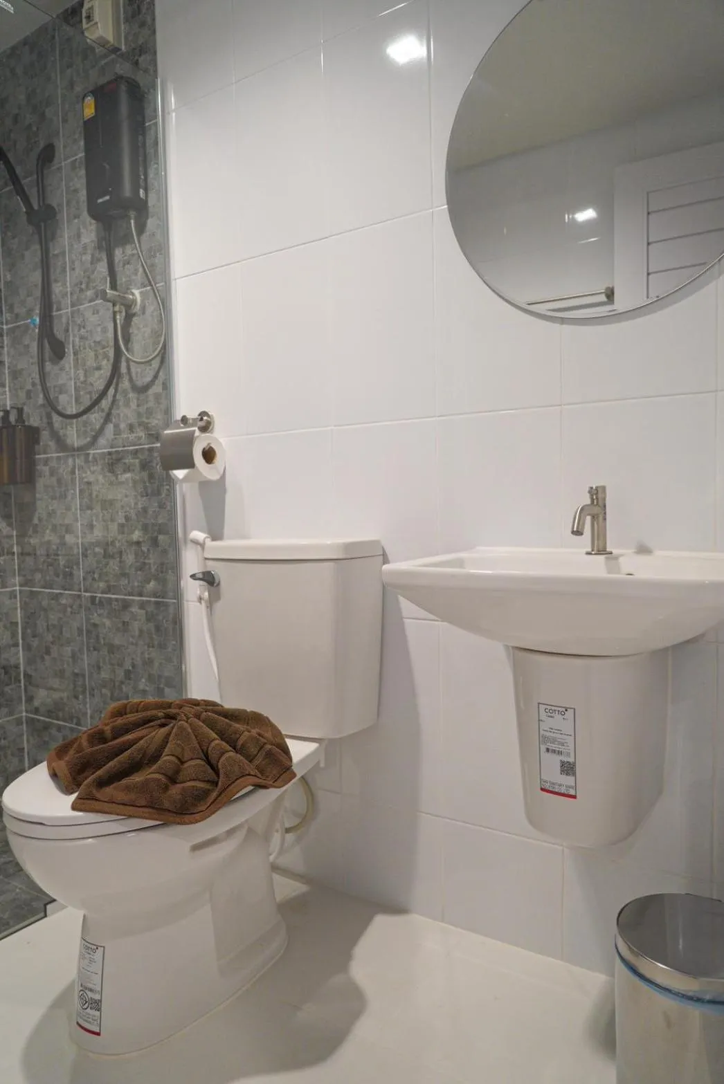 Toilet in นคร นอน เล่น(Nakhon Norn Len)