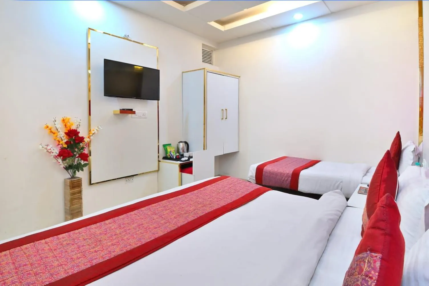 Bedroom, Bed in The Bella Vista -Traveler's choice awarded