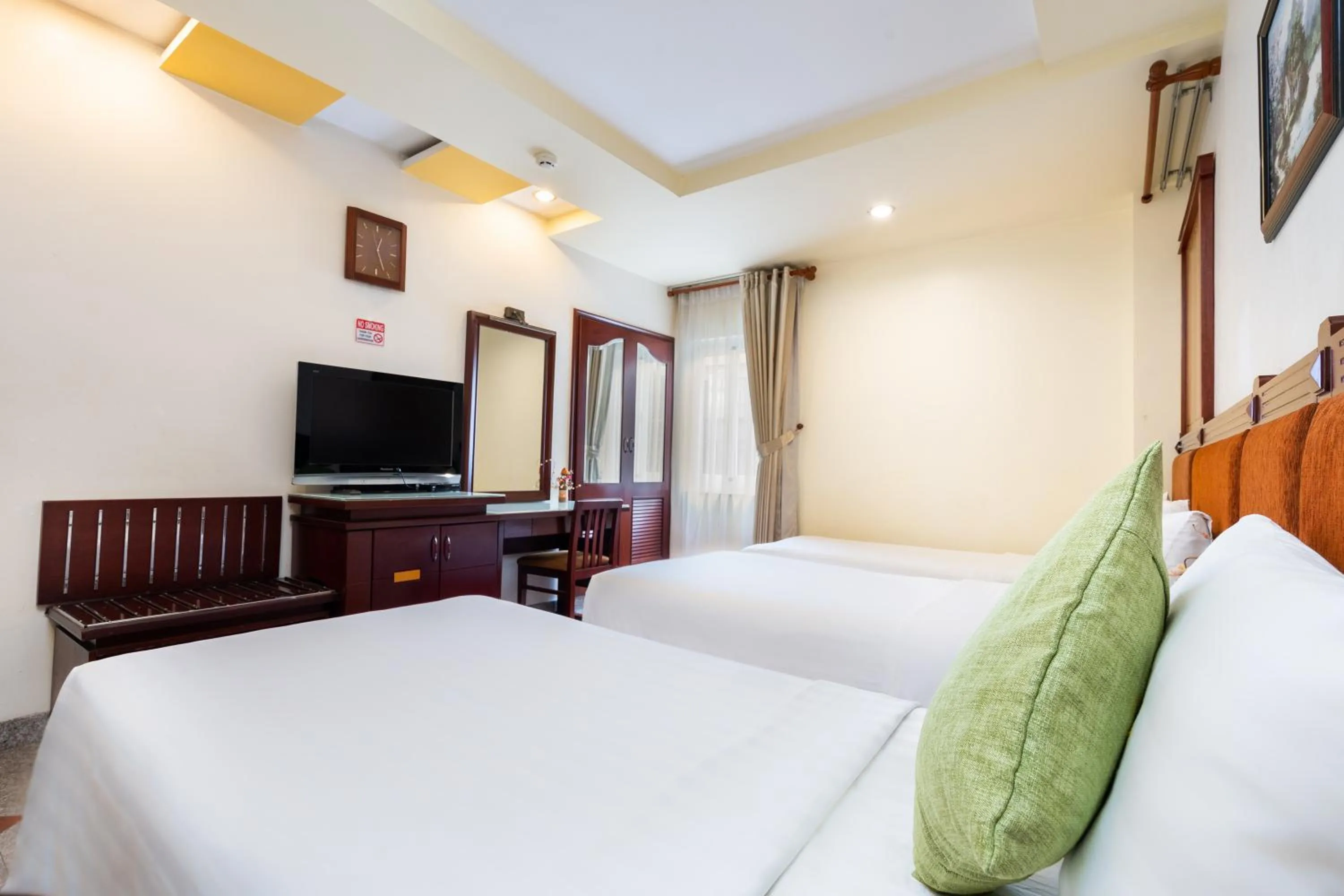 Communal lounge/ TV room, Bed in LUCASTA SAIGON Hotel