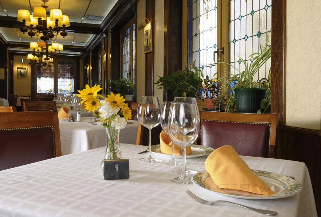 Restaurant/places to eat in Hotel II Virrey