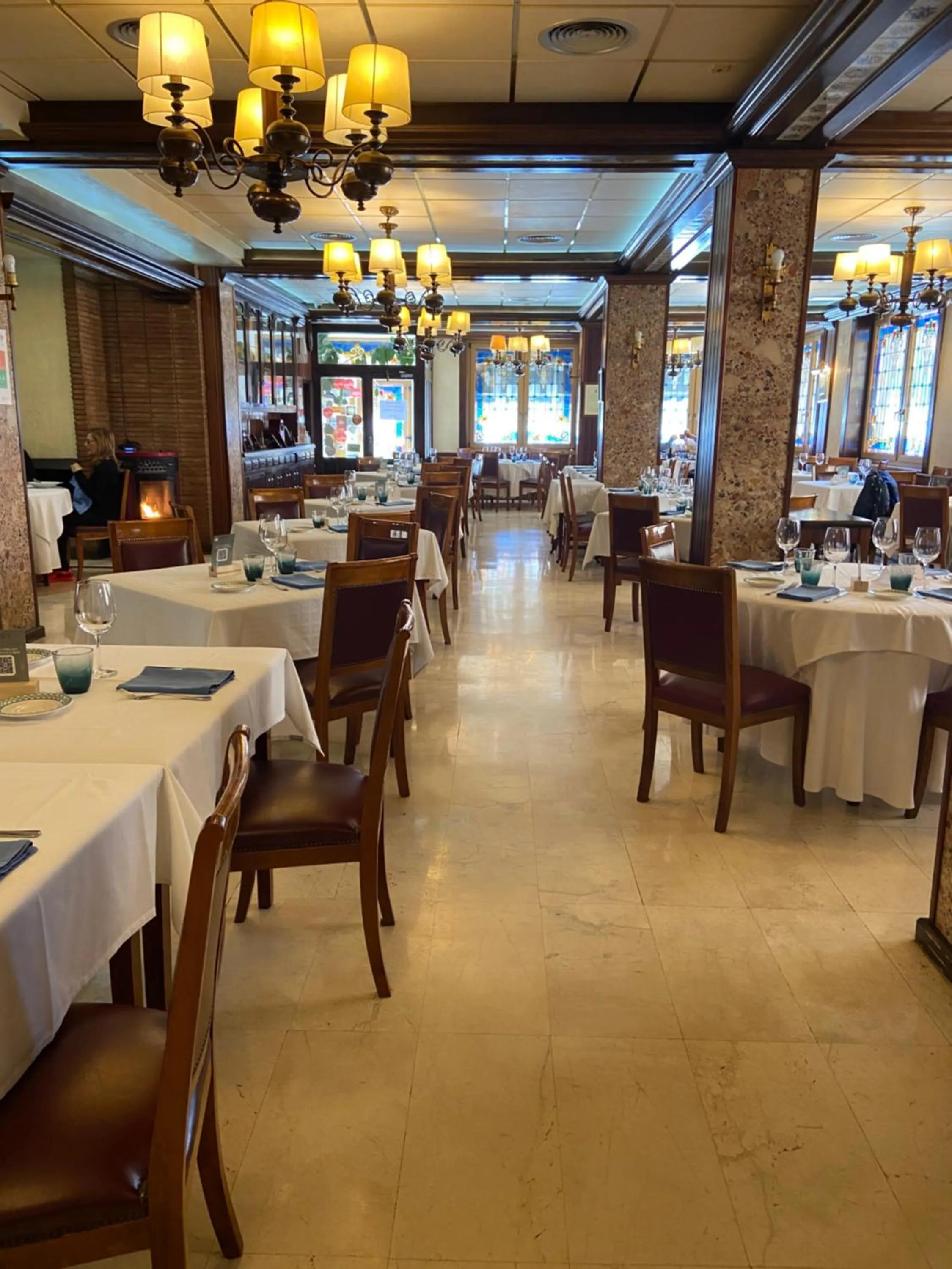 Restaurant/places to eat in Hotel II Virrey