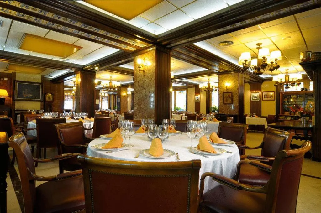 Restaurant/places to eat in Hotel II Virrey