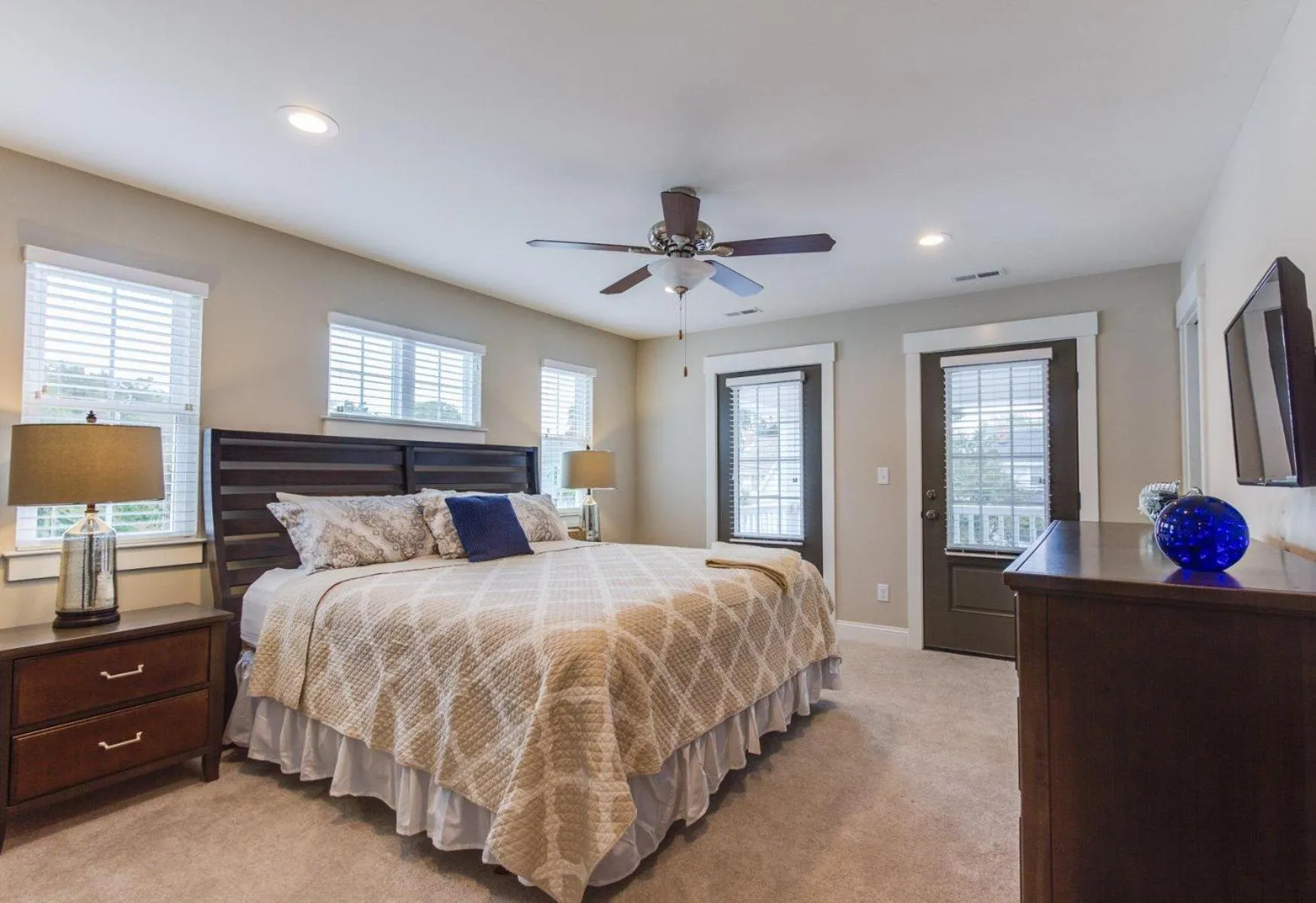 Bed in 404B The Princess Anne House