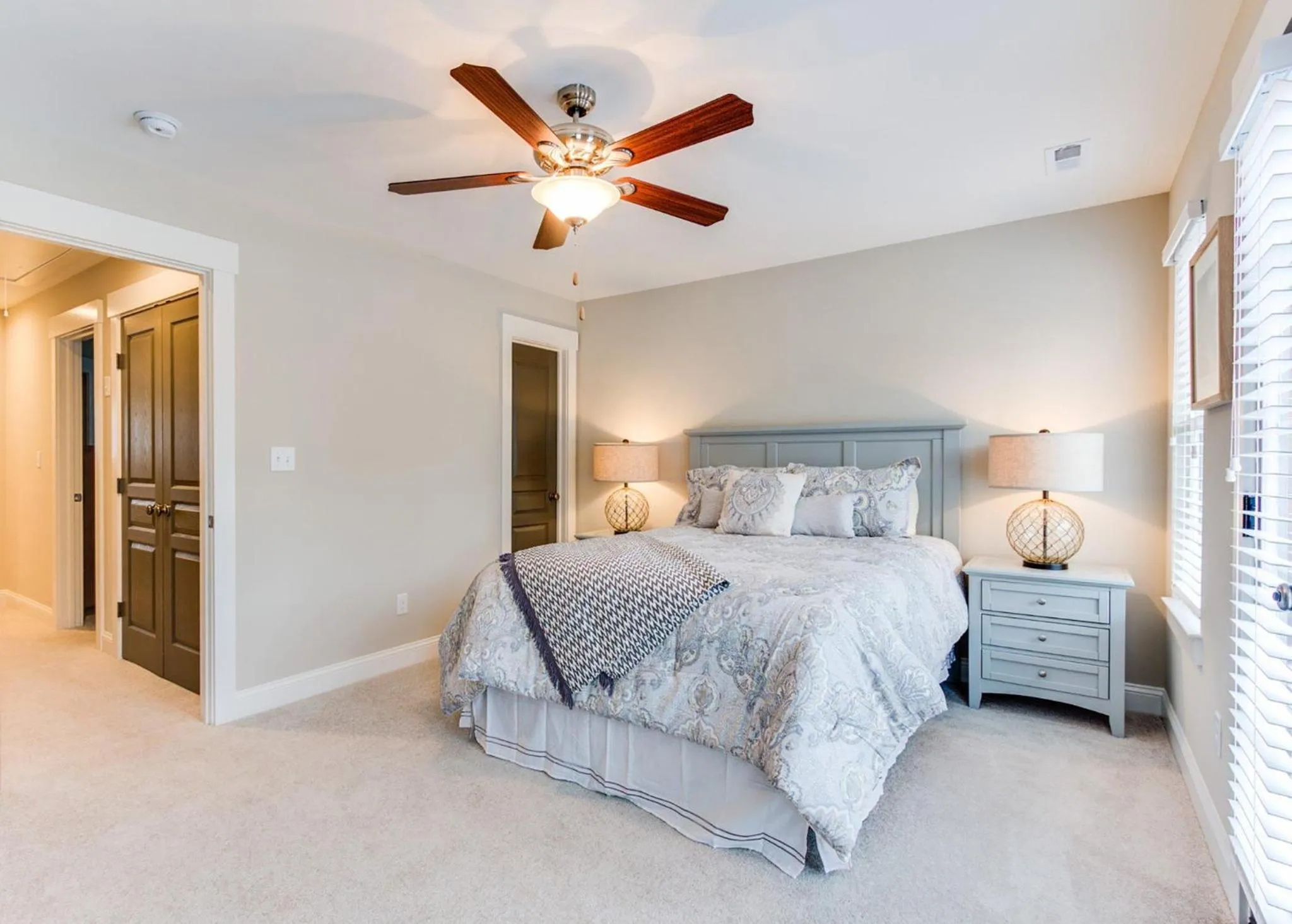 Bed in 404B The Princess Anne House