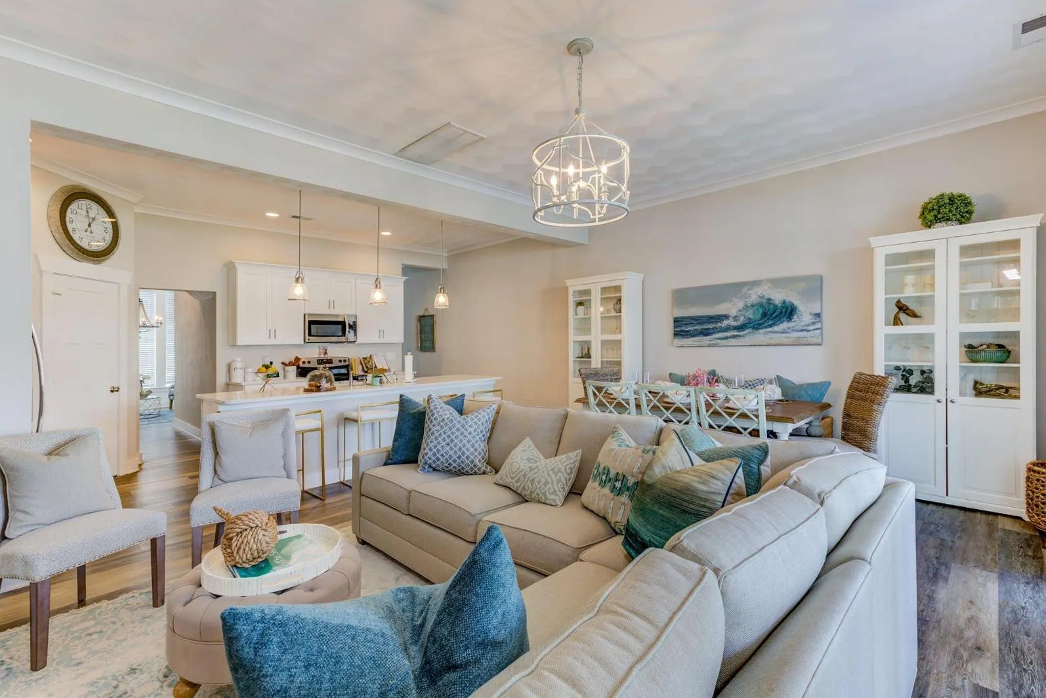 517 The Southend Pier House