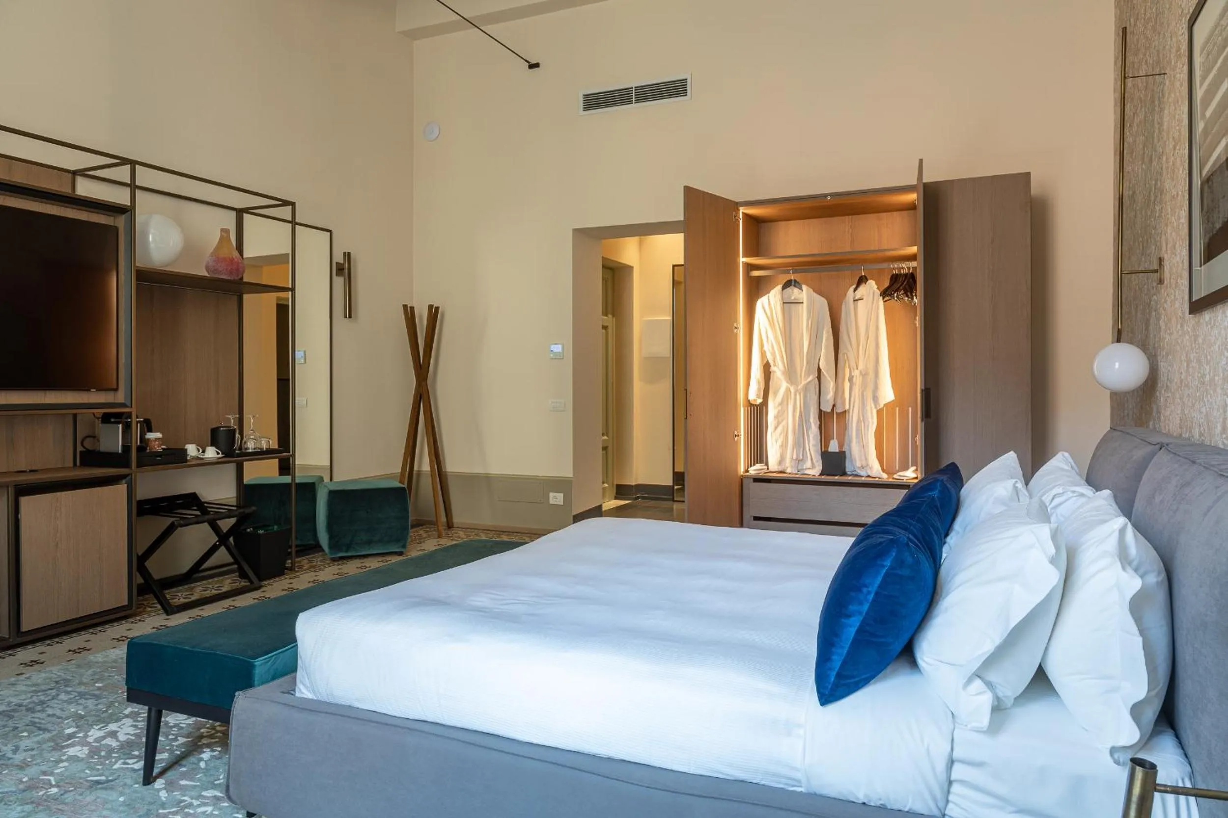 Bedroom, Bed in Grand Universe La Residenza