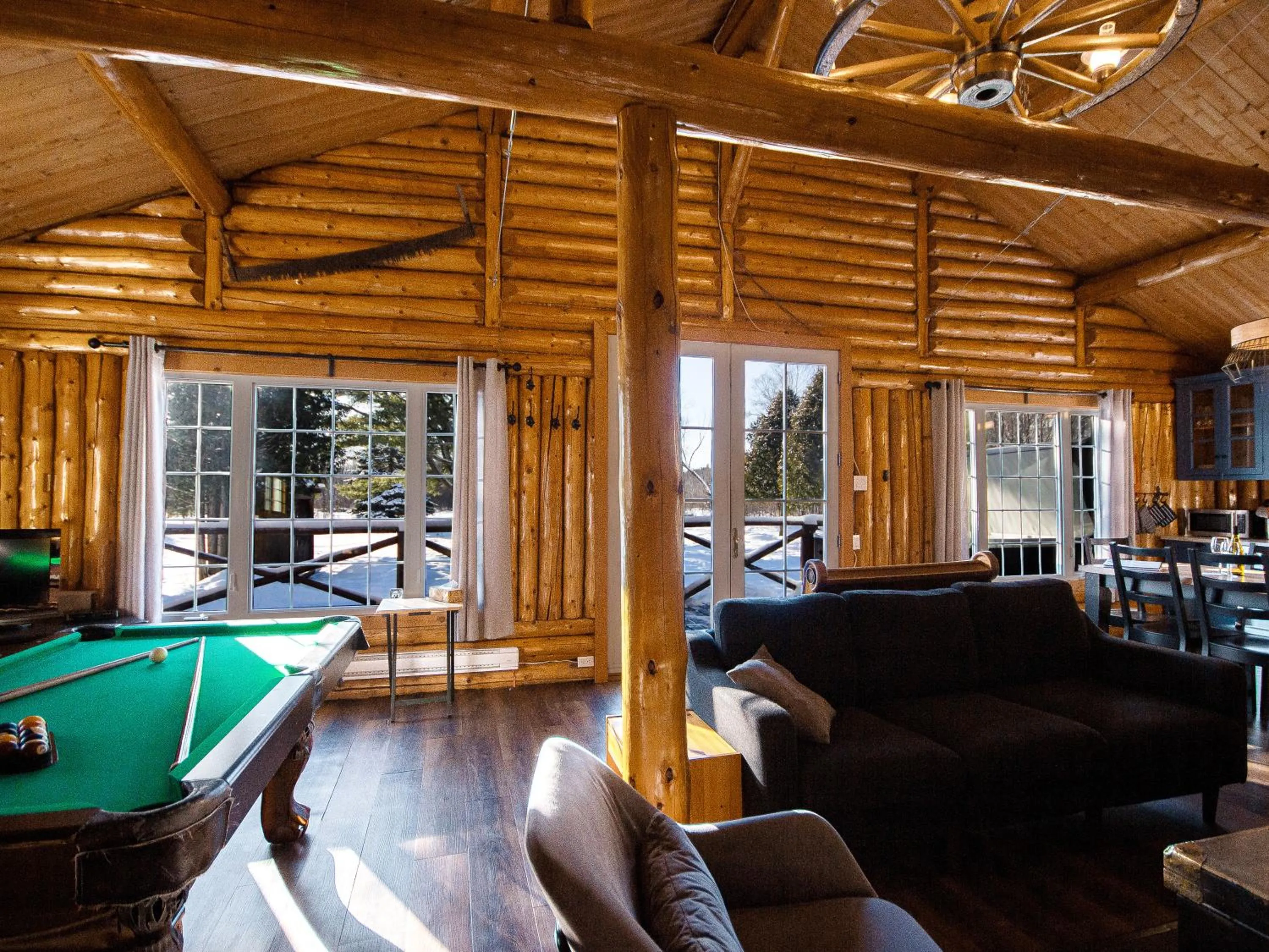 Billiard in Riverside Cabin, Fishing, and Relaxation