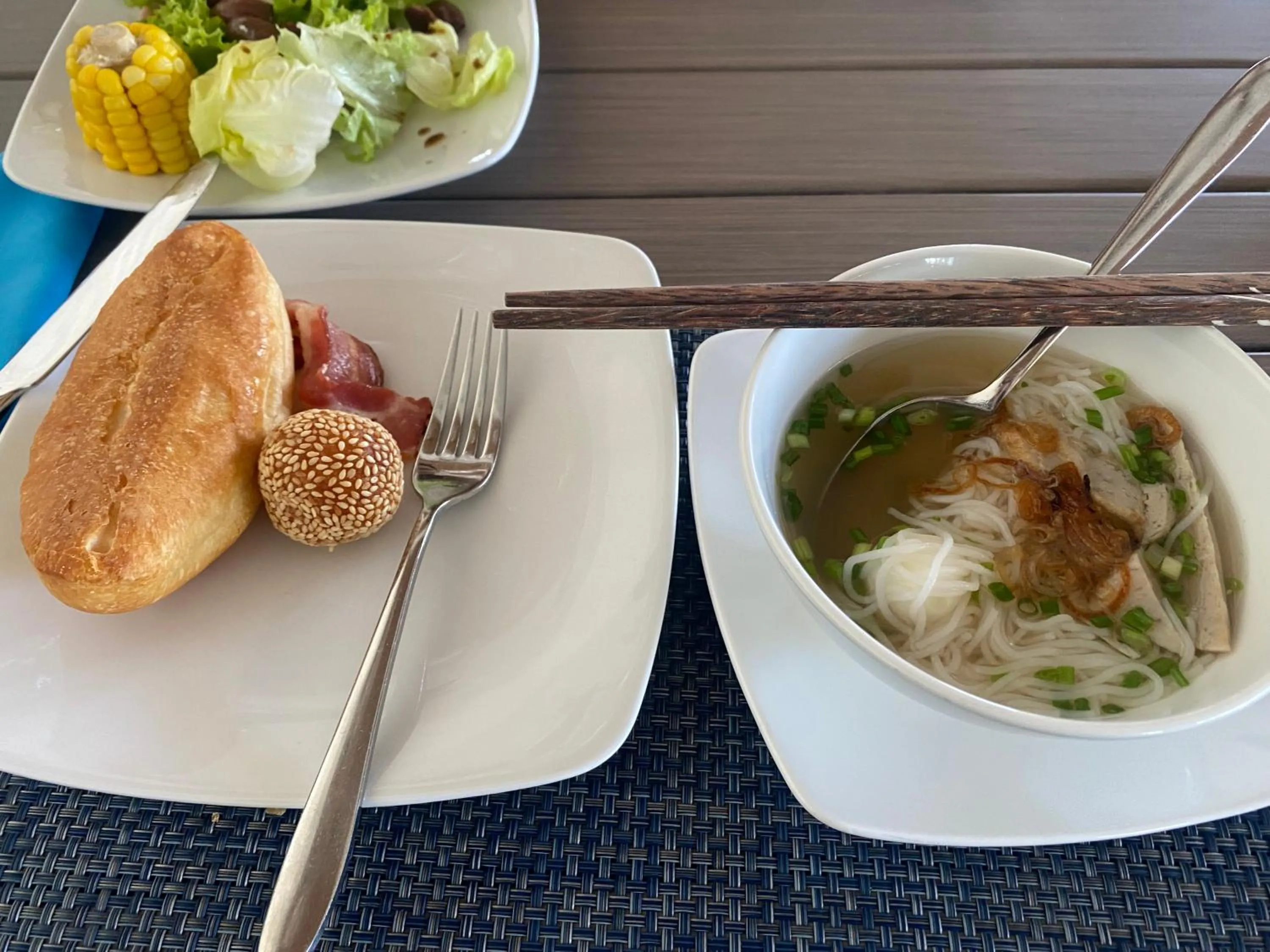 Food and drinks in La Maison Boutique Hotel