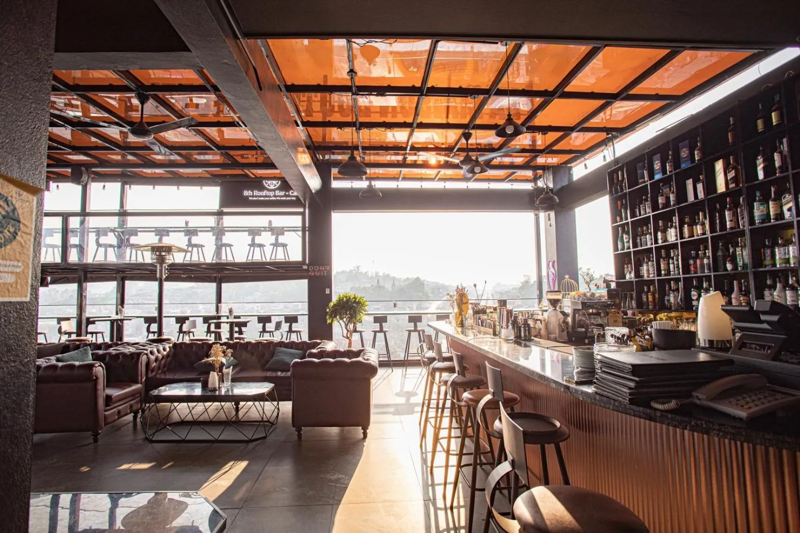 Restaurant/places to eat in La Maison Boutique Hotel