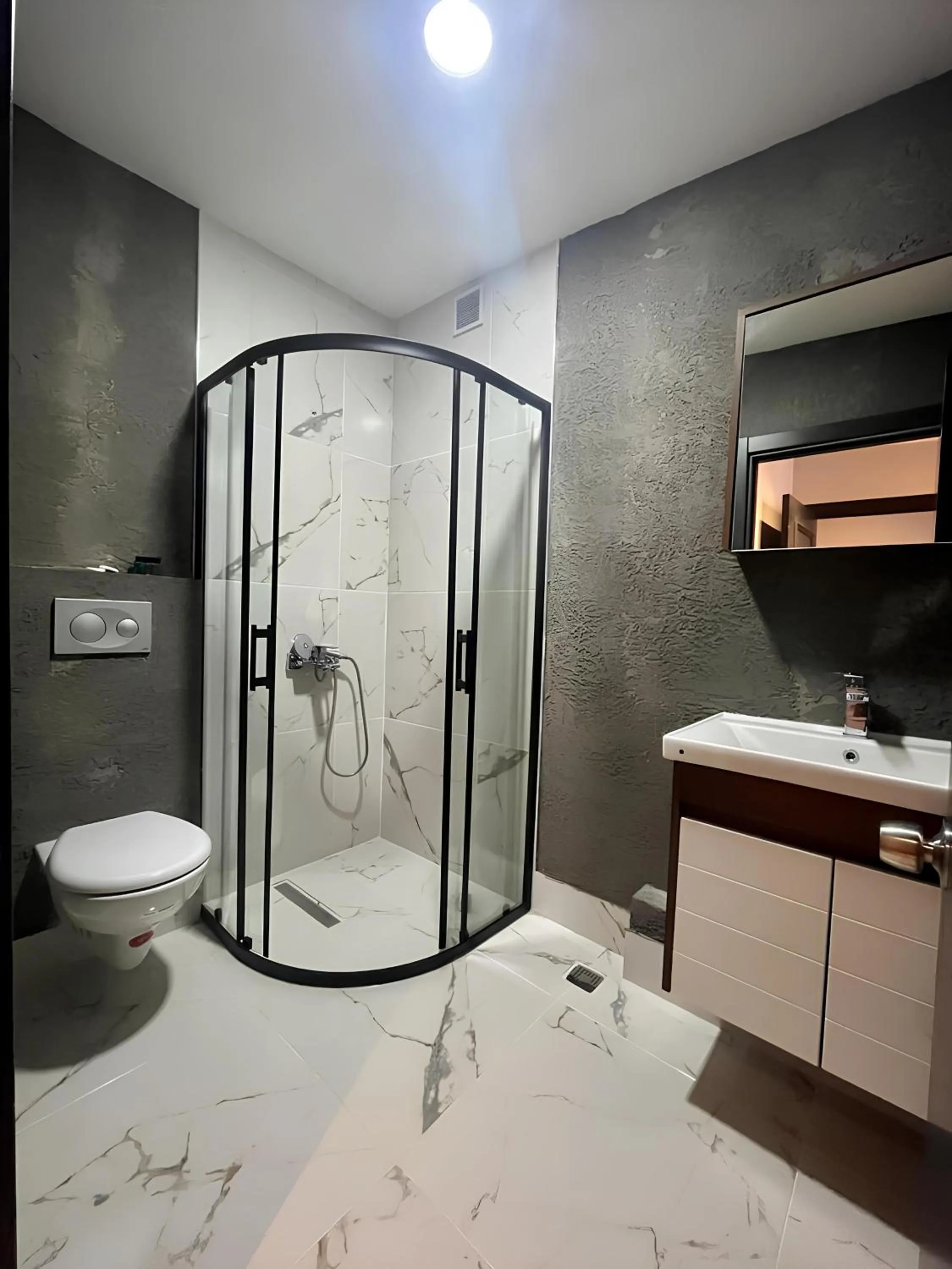 Shower in Olen Uskudar Hotel