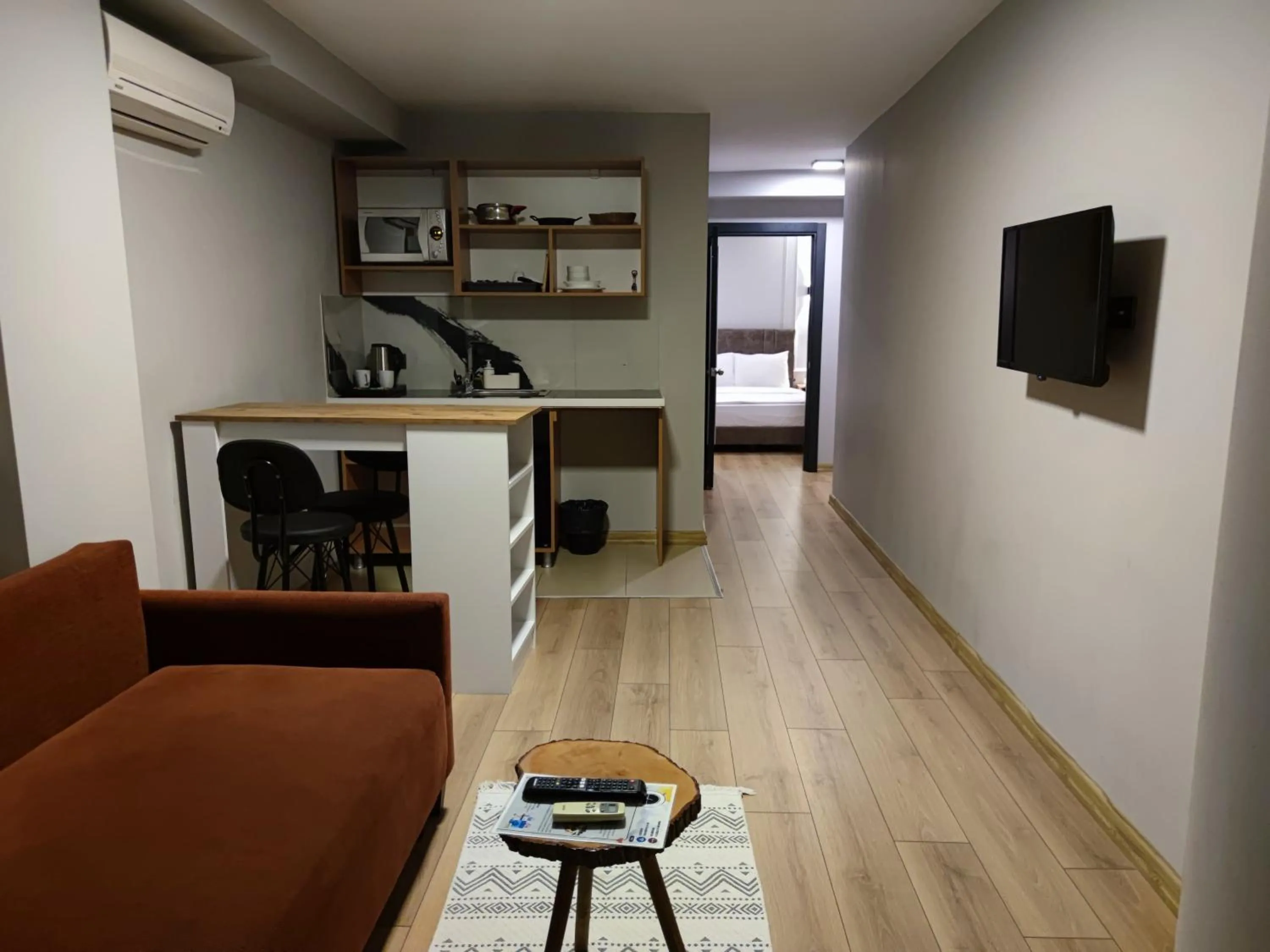 TV and multimedia in Olen Uskudar Hotel