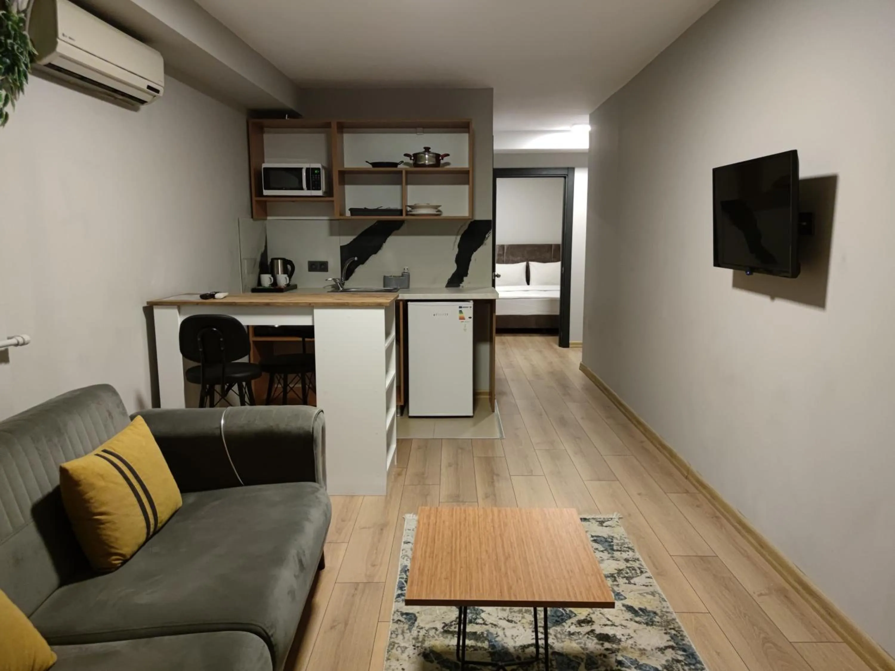 TV and multimedia in Olen Uskudar Hotel