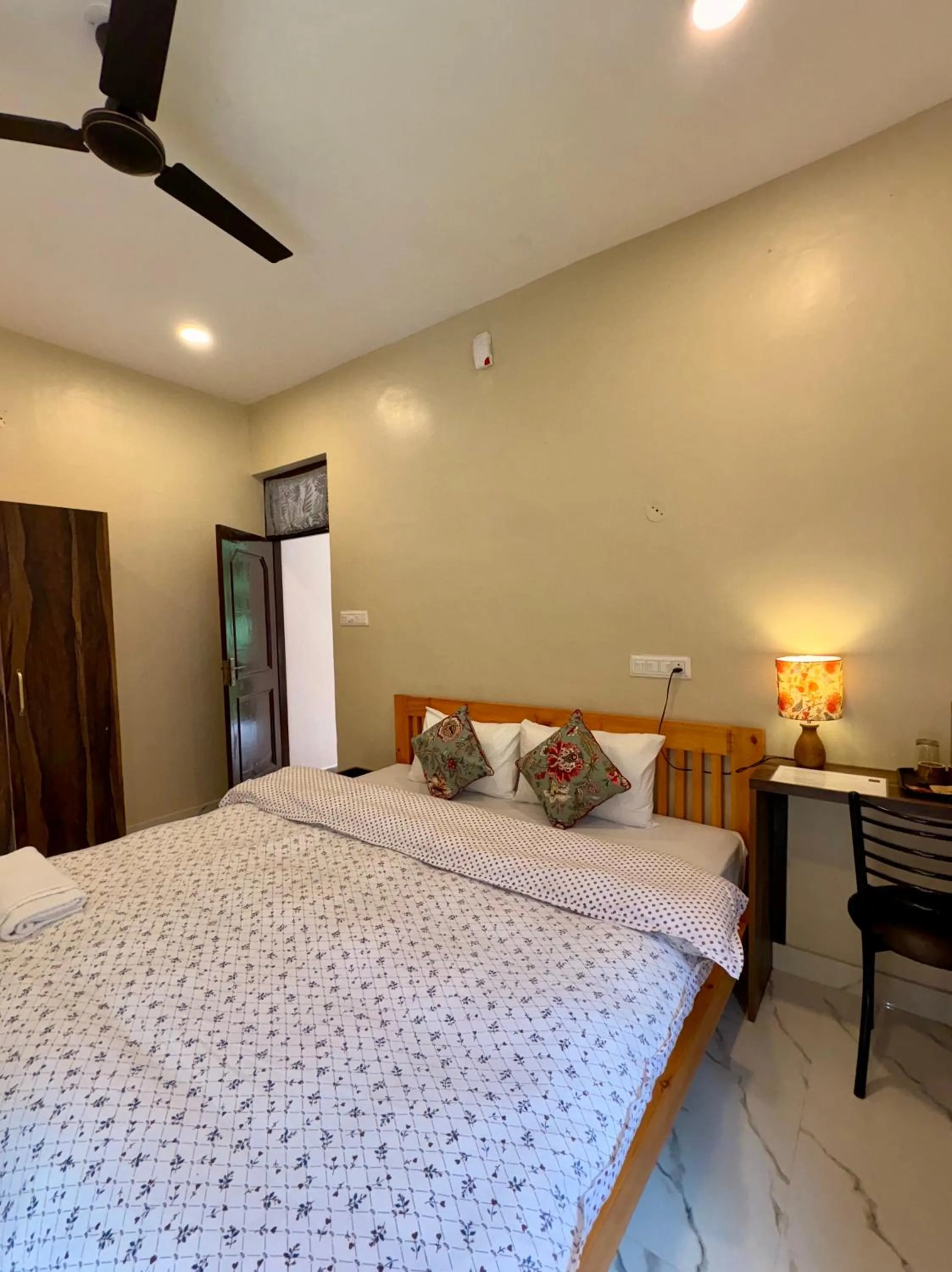 Bed in Eevolve Dharamkot - An Eco Hostel