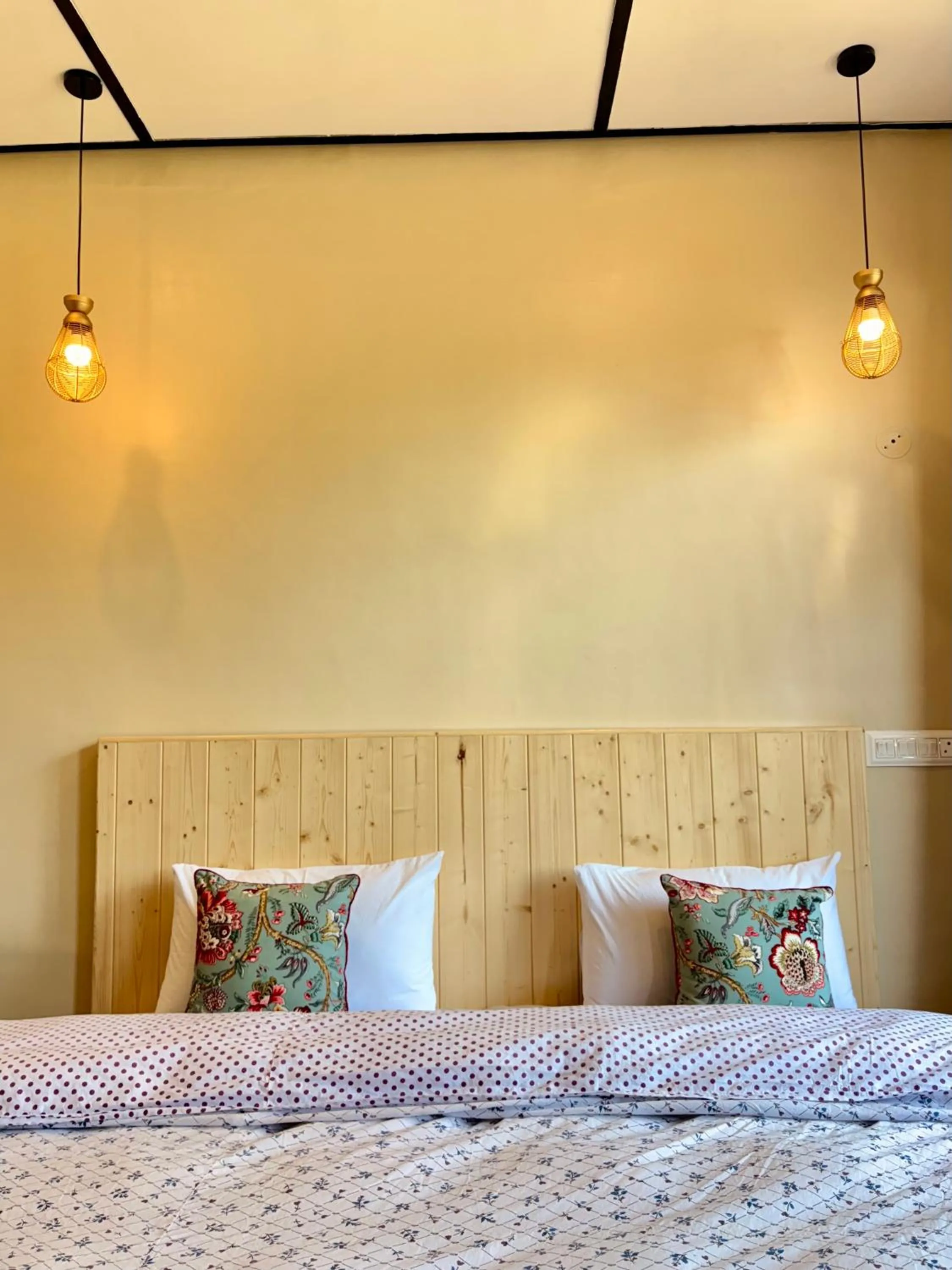 Bed in Eevolve Dharamkot - An Eco Hostel