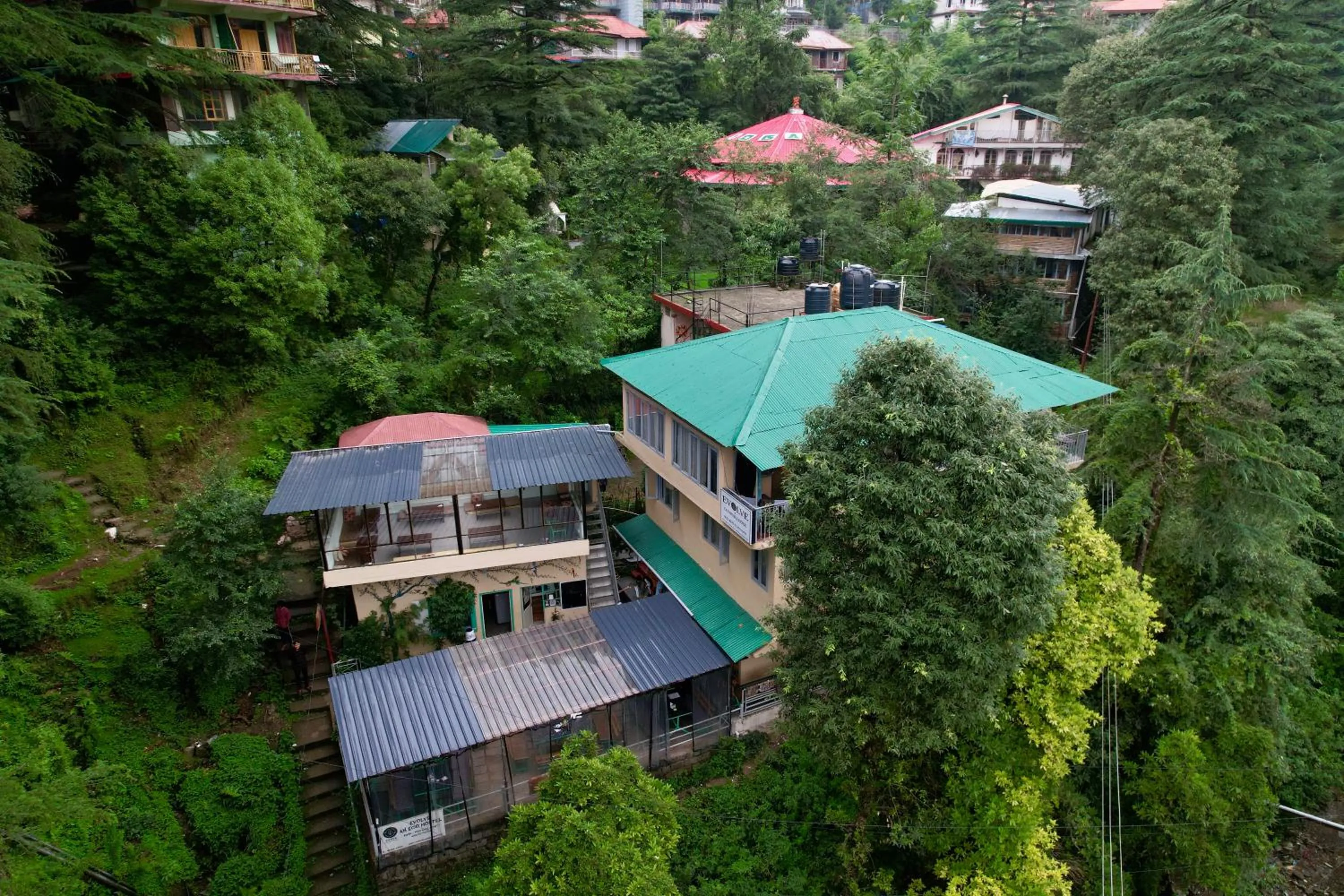 Property building in Eevolve Dharamkot - An Eco Hostel