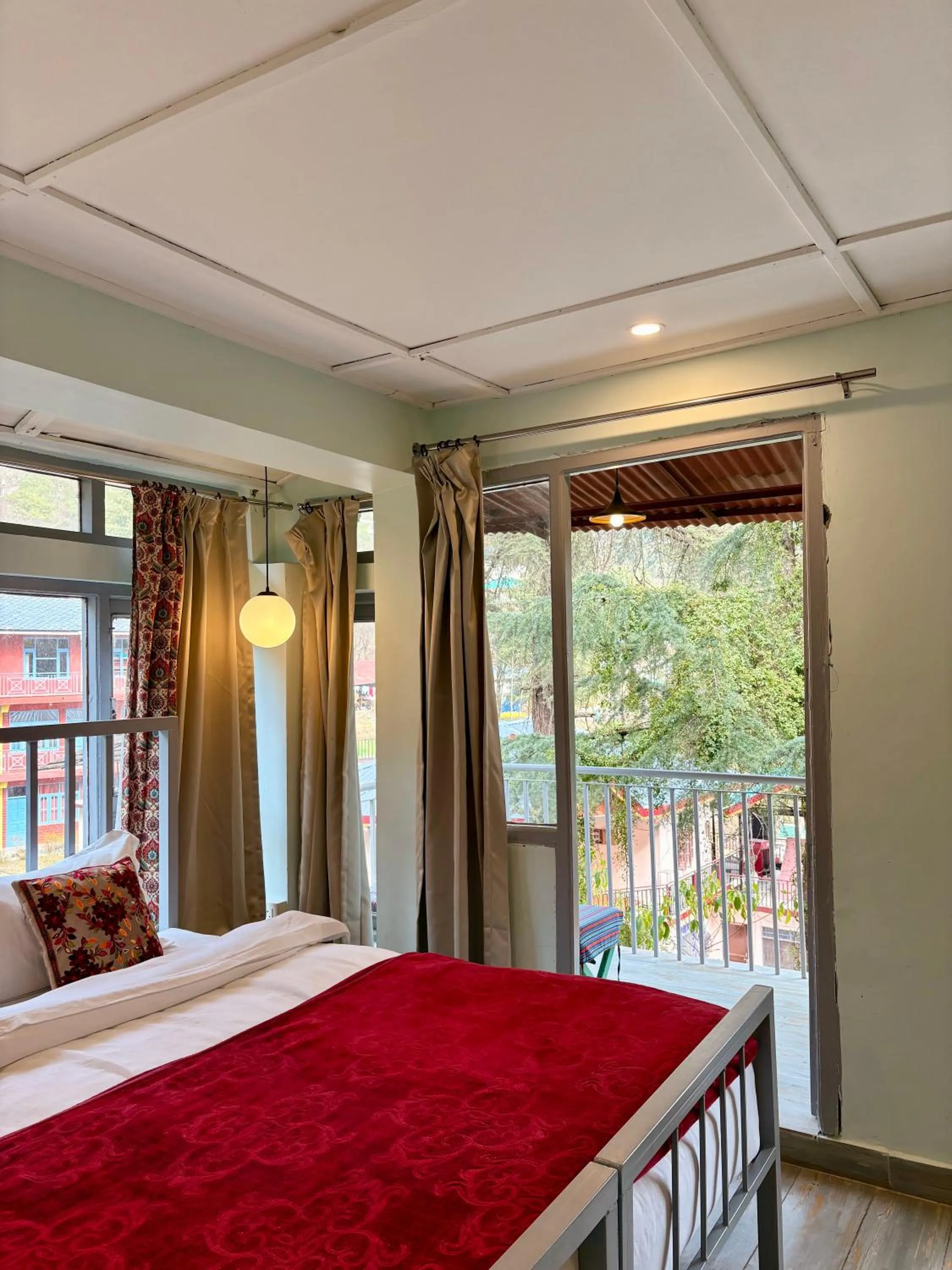Balcony/Terrace, Bed in Eevolve Dharamkot - An Eco Hostel