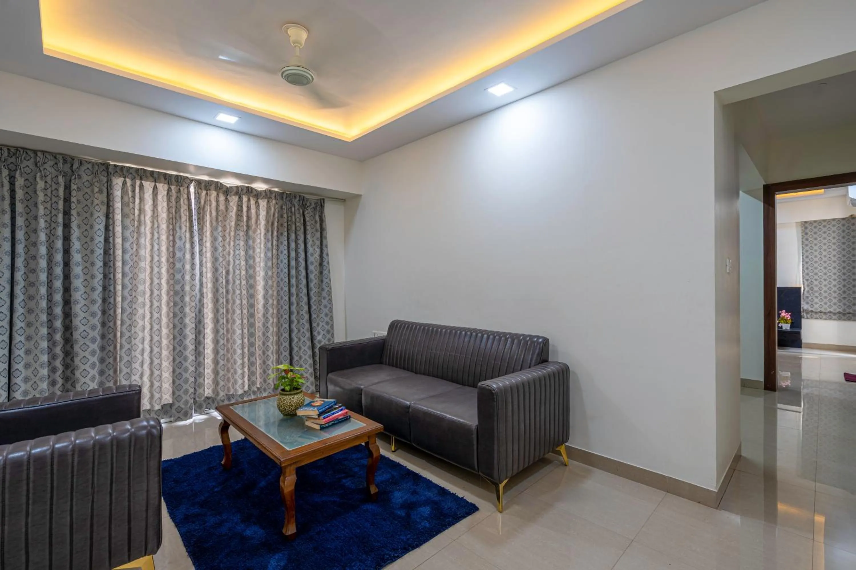 TV and multimedia in StayBird - Silver Oak, An Apartment Hotel, Kharadi