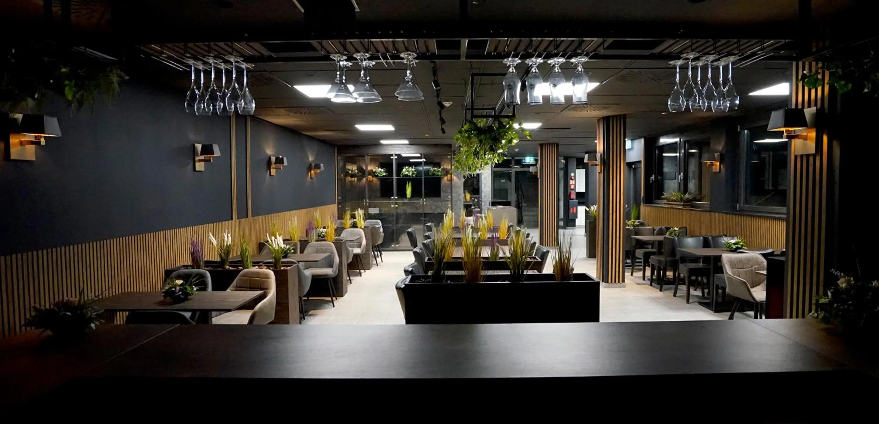 Restaurant/places to eat in TIBET HOTEL am Airport Düsseldorf-Ratingen