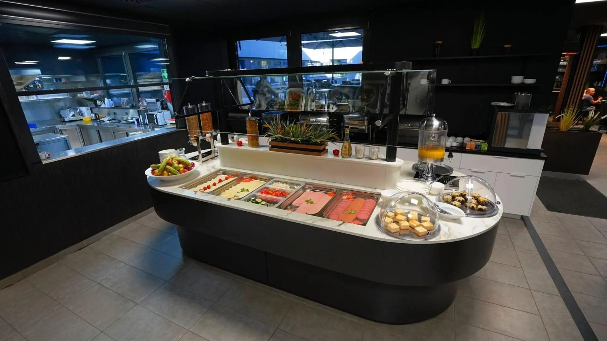 Food and drinks in TIBET HOTEL am Airport Düsseldorf-Ratingen
