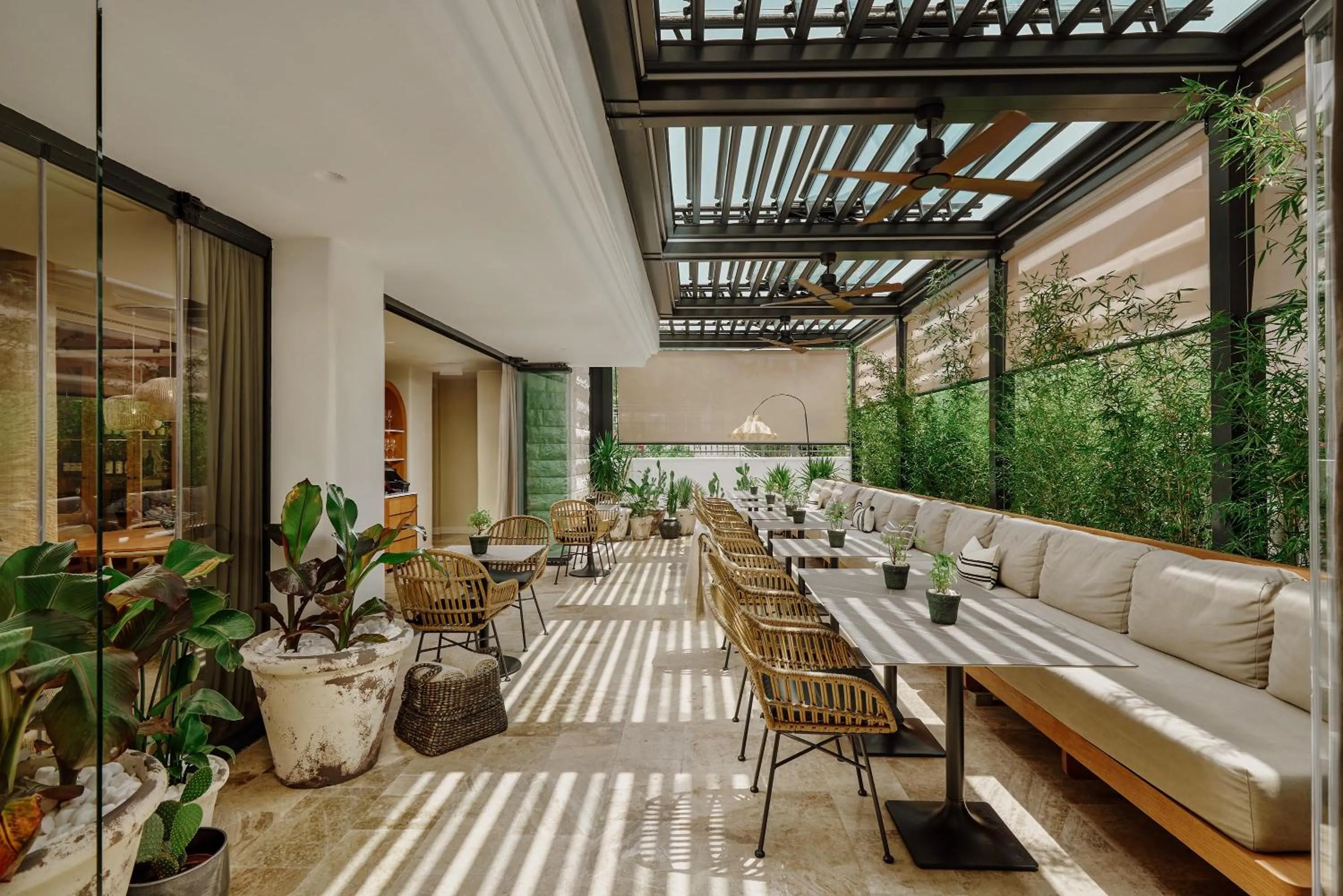 Restaurant/places to eat in Casa Manor Boutique Hotel