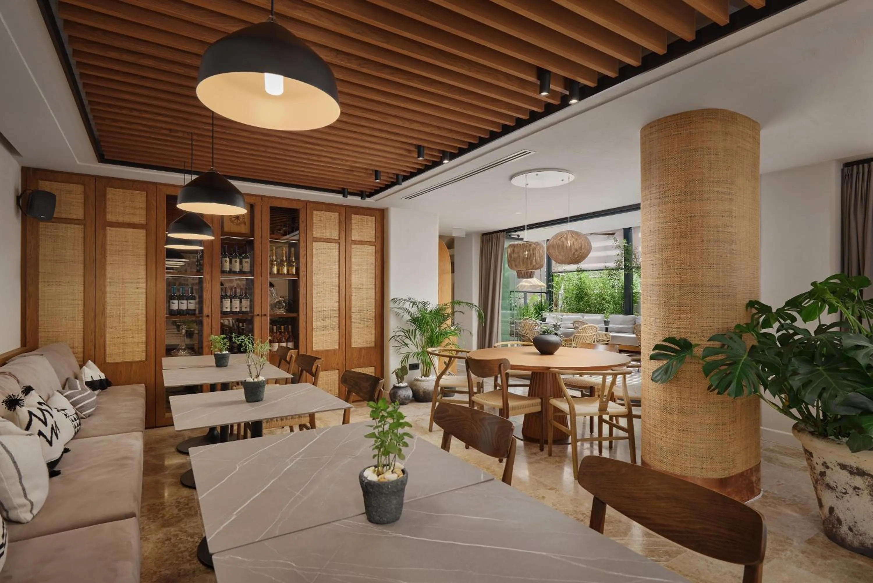 Restaurant/places to eat in Casa Manor Boutique Hotel