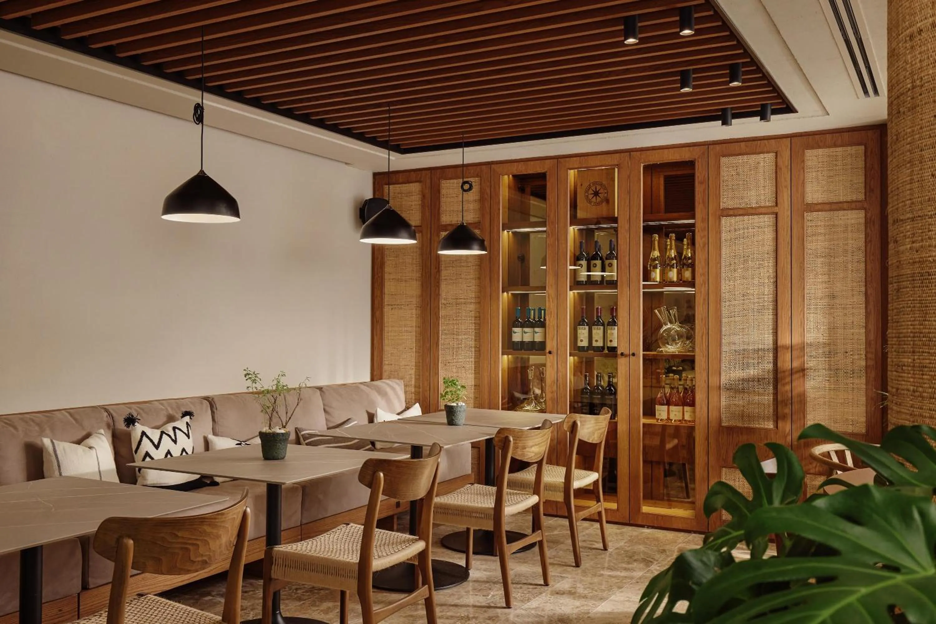 Restaurant/places to eat in Casa Manor Boutique Hotel