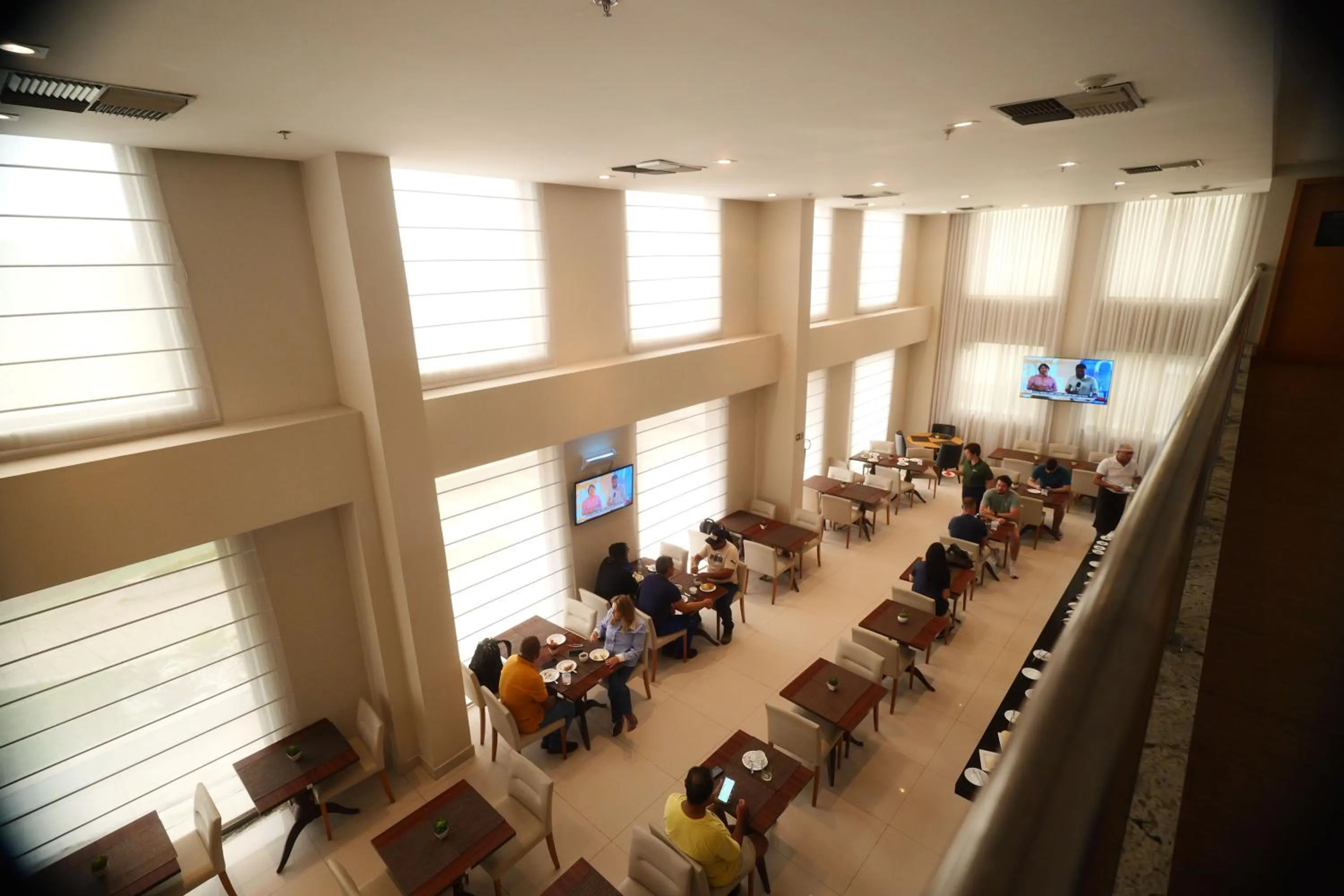 Breakfast in Samba Linhares