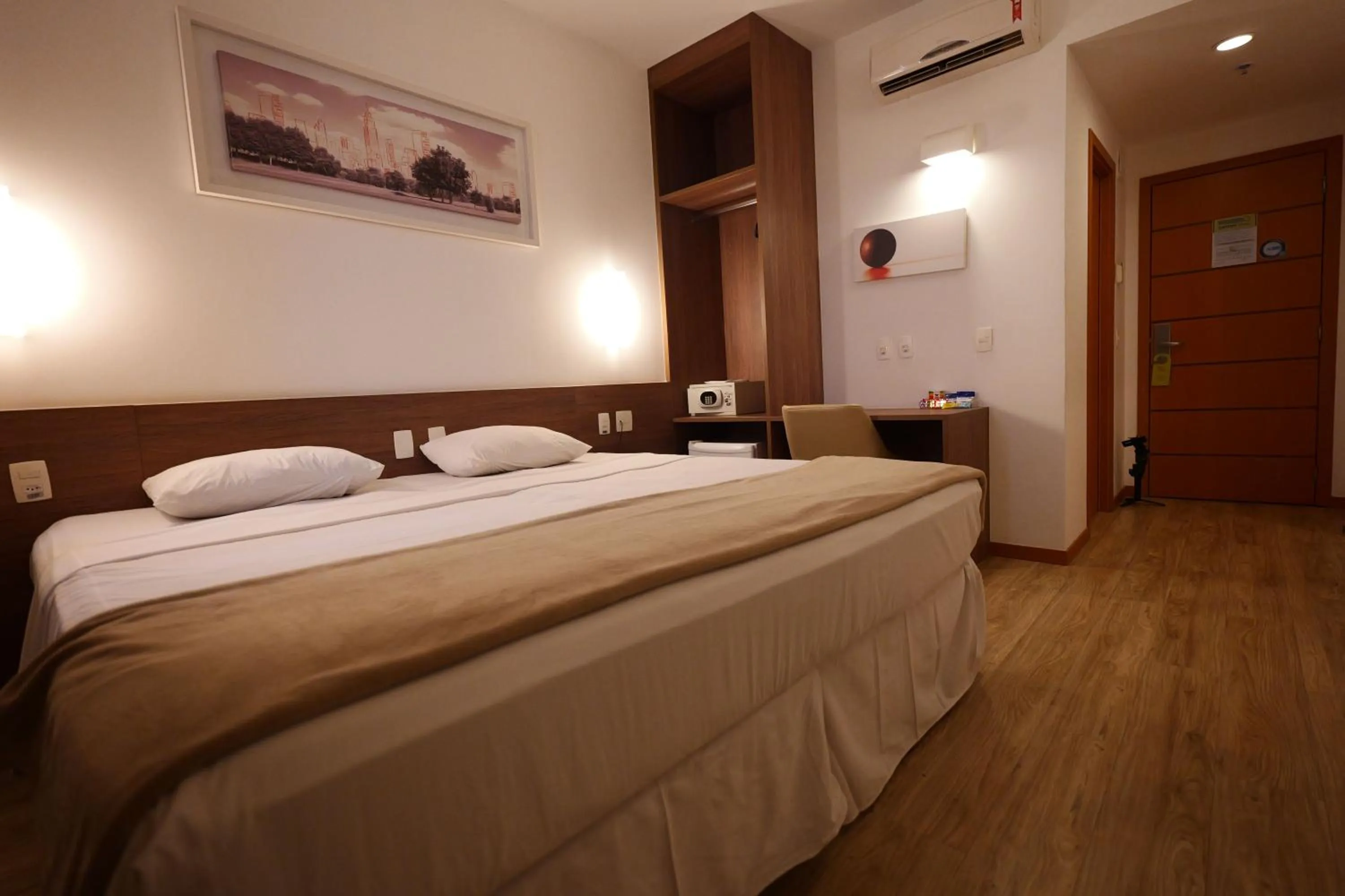 Bedroom, Bed in Samba Linhares