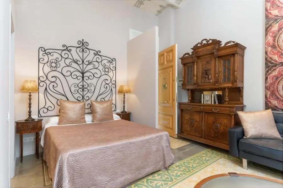 Photo of the whole room, Bed in El Petit Palauet