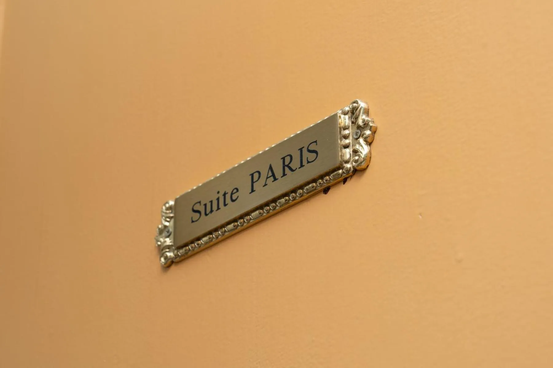 Property logo or sign in El Petit Palauet