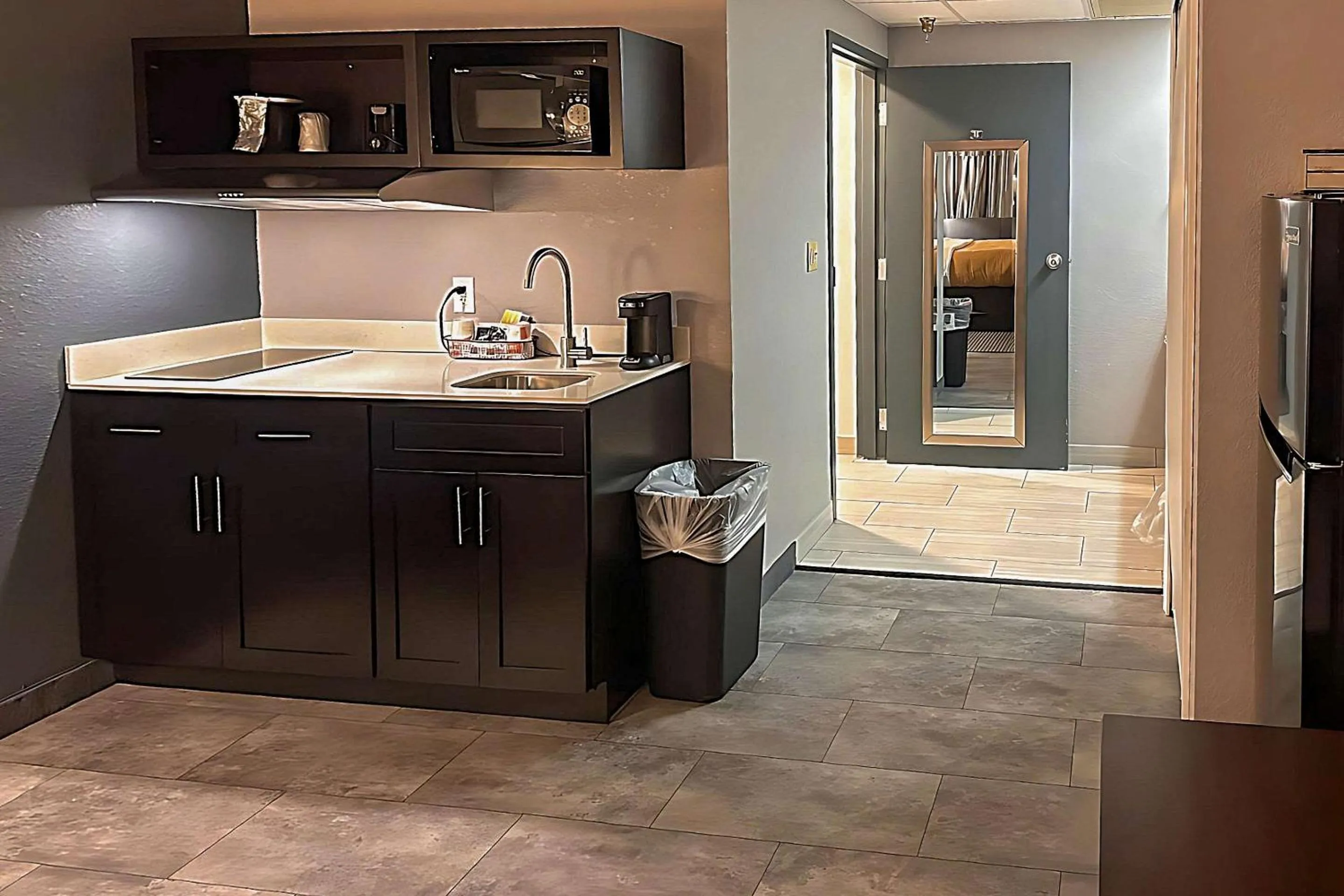 Bedroom in Suburban Studios Montpelier