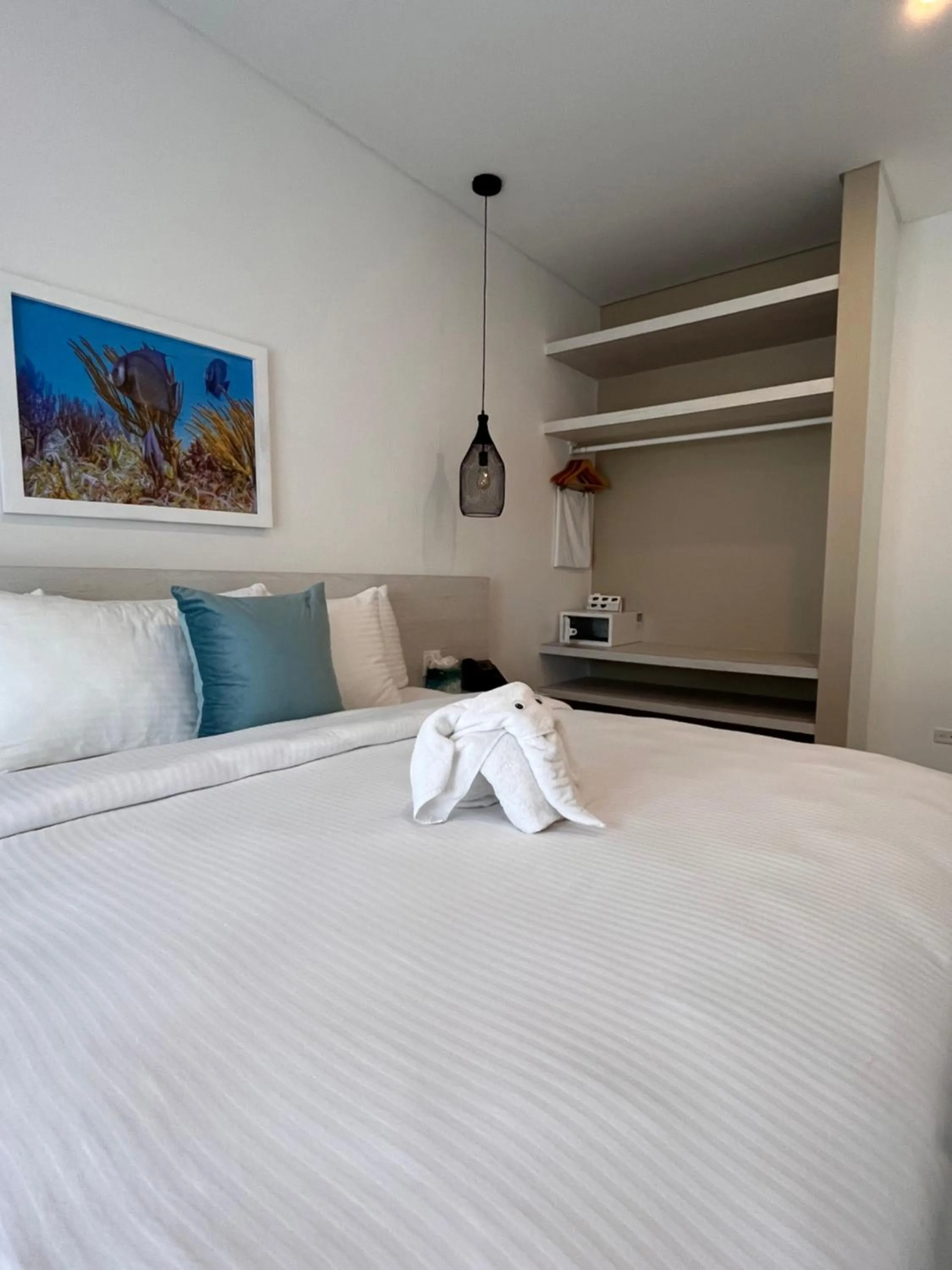 Bed in The Watermark Hotel