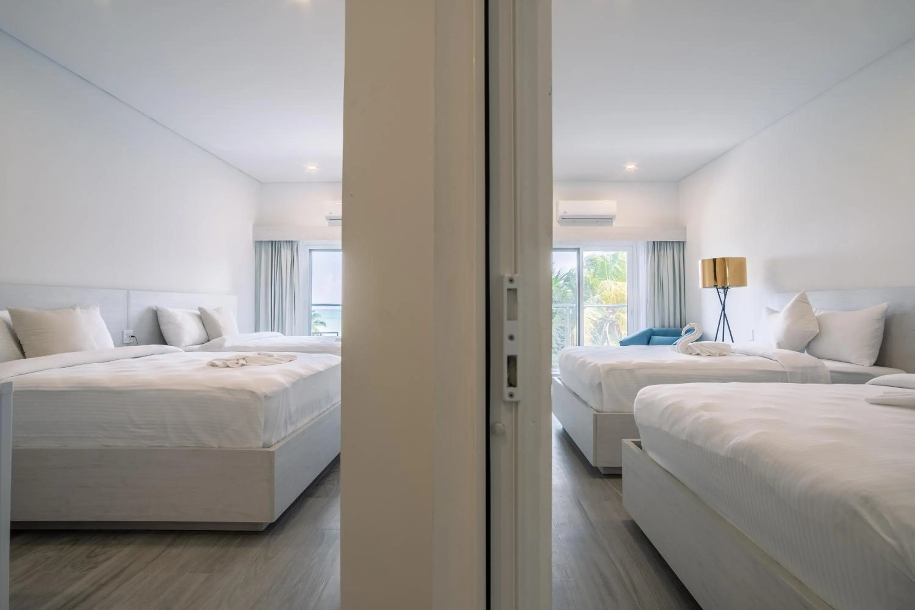 Bedroom, Bed in The Watermark Hotel