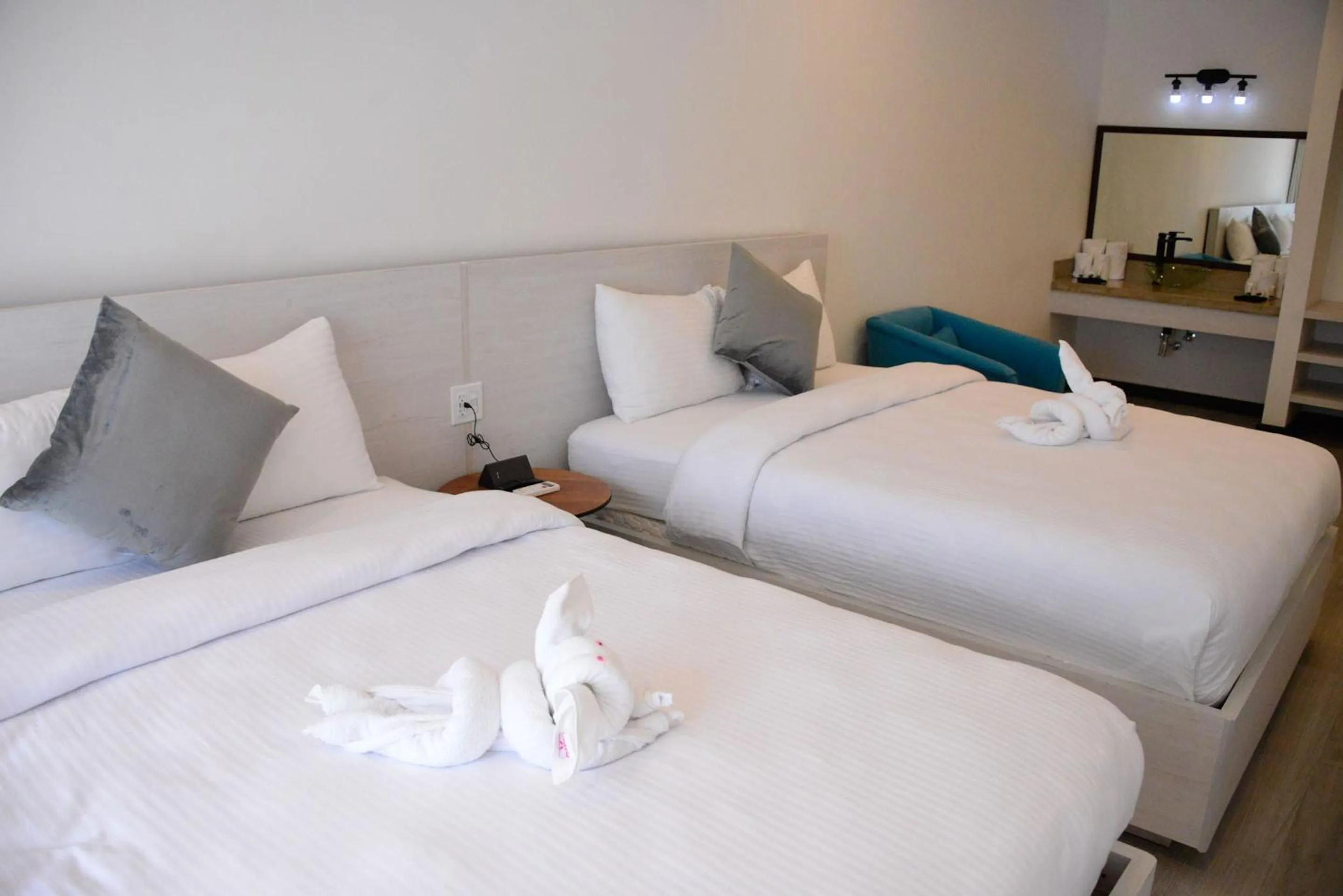Bed in The Watermark Hotel